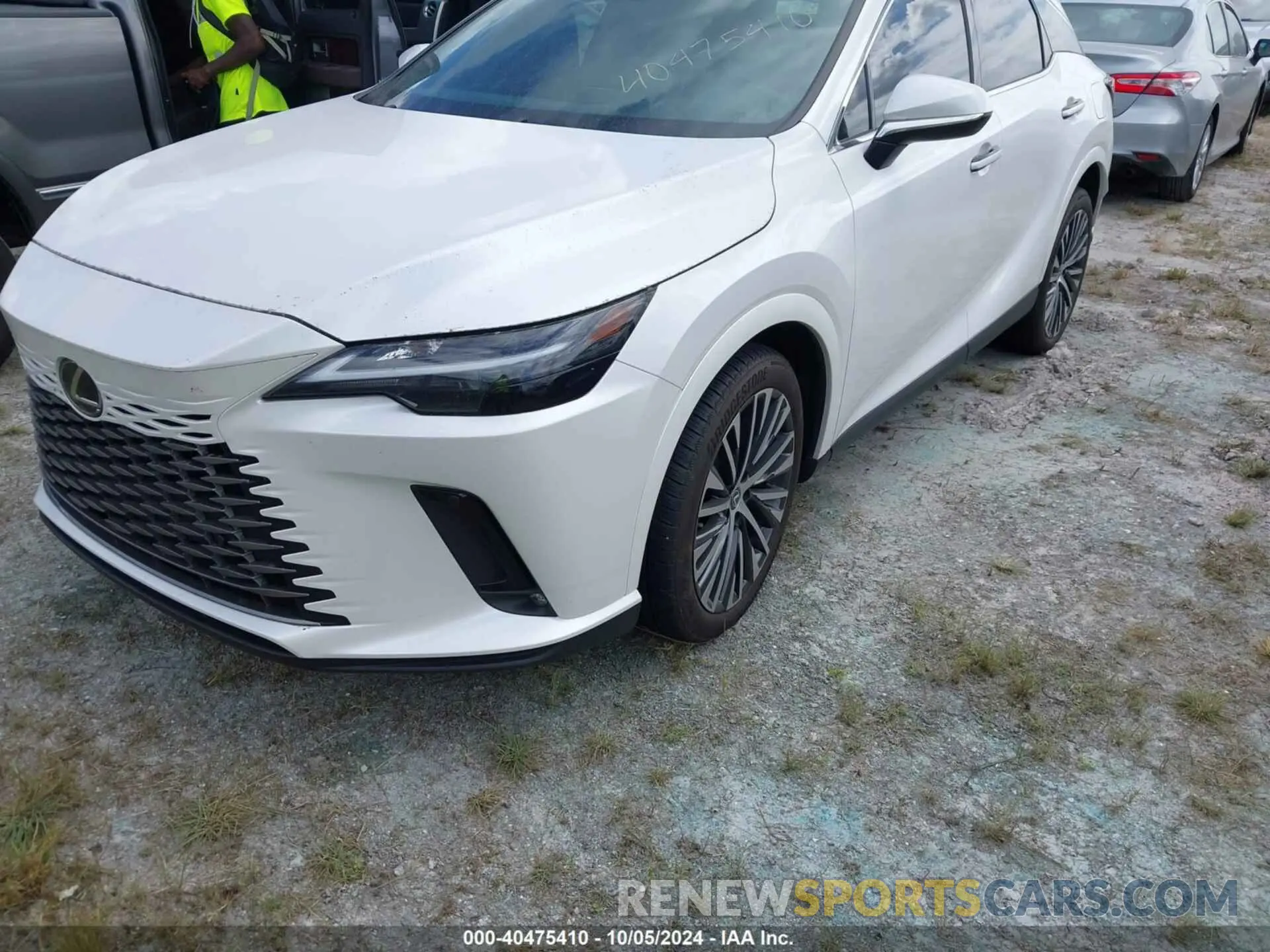 2 Фотография поврежденного автомобиля 2T2BAMCA5PC007040 LEXUS RX 2023