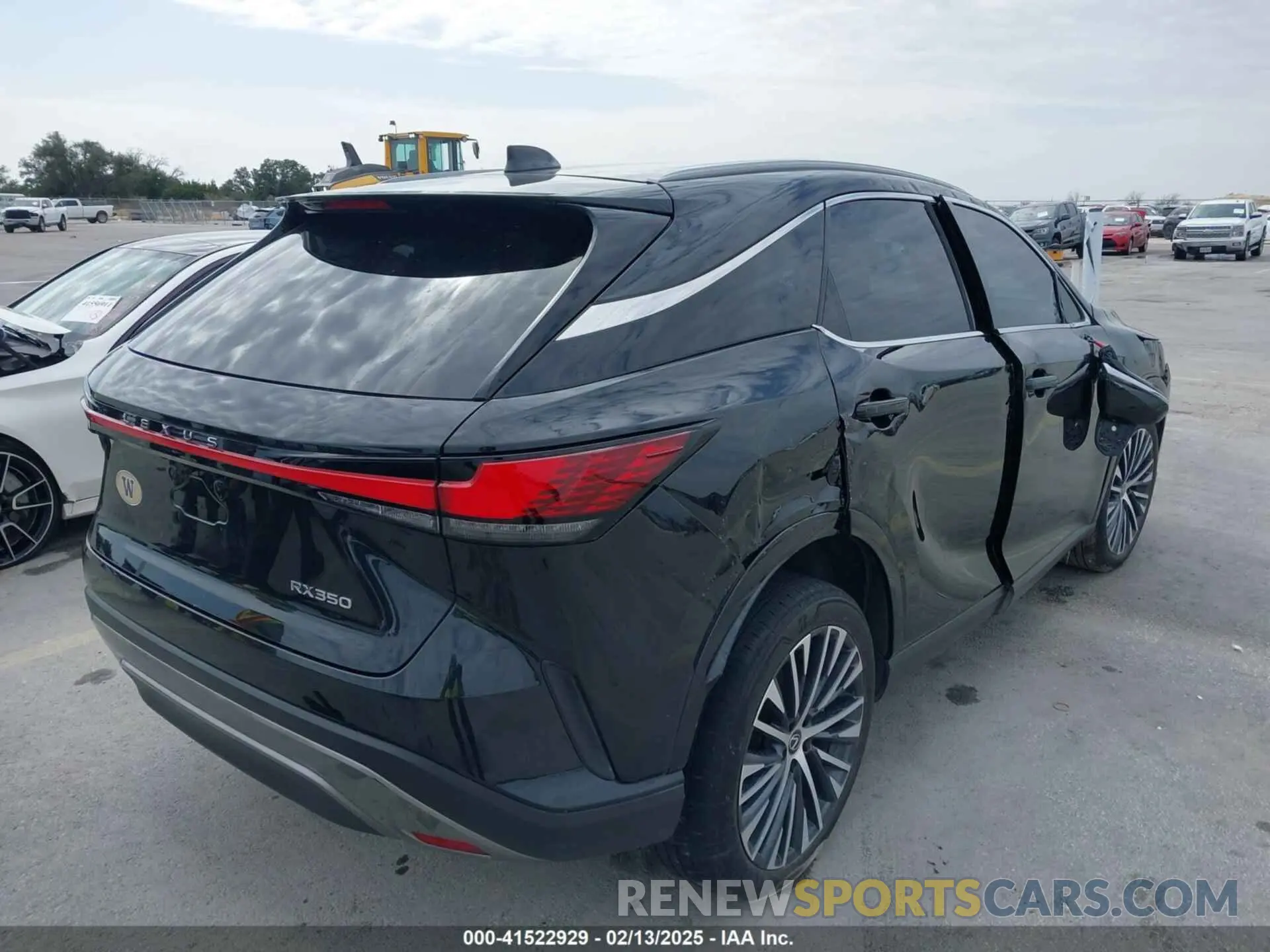 12 Фотография поврежденного автомобиля JTJCHMAA9P2009201 LEXUS RX 2023