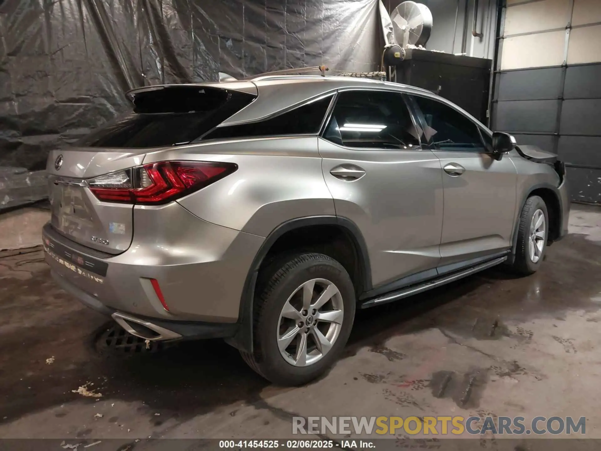 4 Photograph of a damaged car 2T2BZMCA3KC170495 LEXUS RX 350 2019