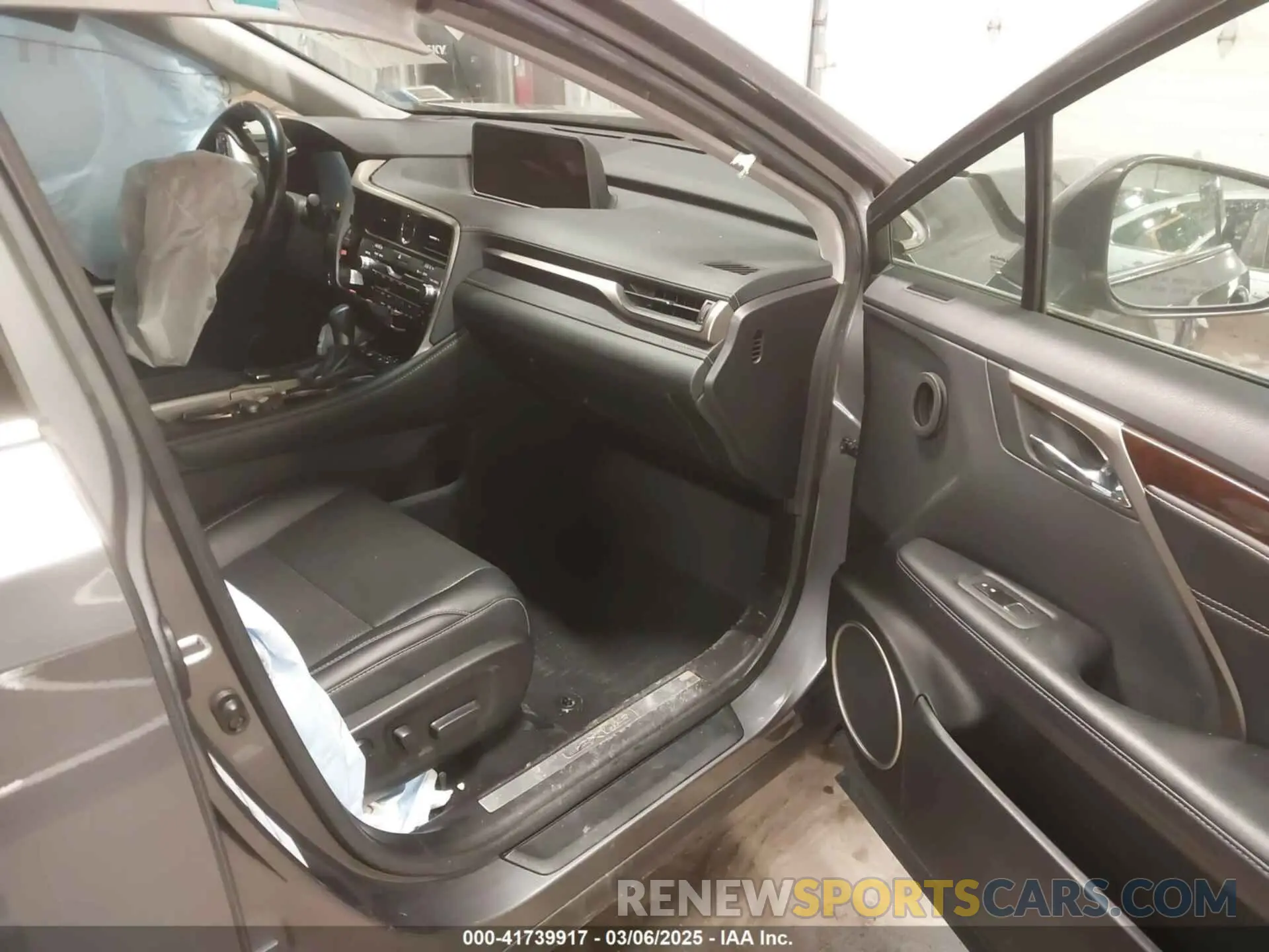 5 Фотография поврежденного автомобиля 2T2BZMCA5KC197990 LEXUS RX 350 2019