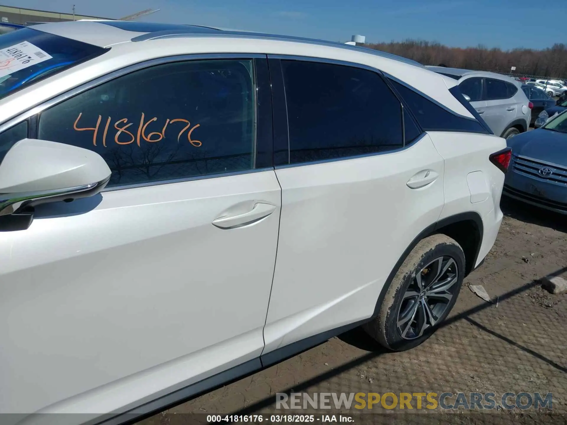 14 Photograph of a damaged car 2T2BZMCA7KC175473 LEXUS RX 350 2019