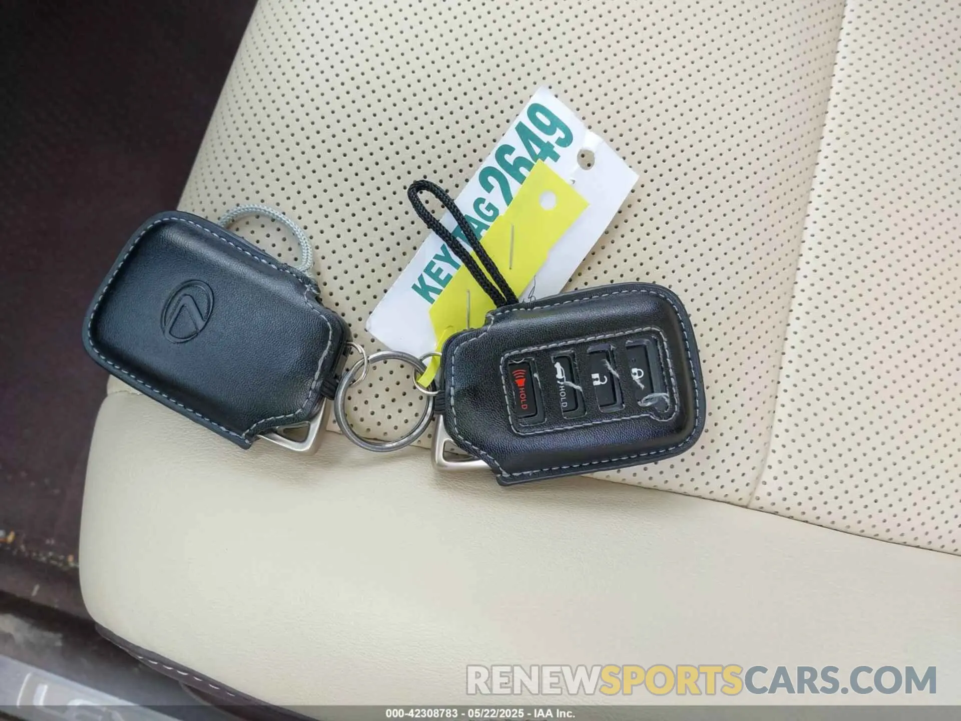 11 Photograph of a damaged car 2T2BZMCAXKC185818 LEXUS RX 350 2019
