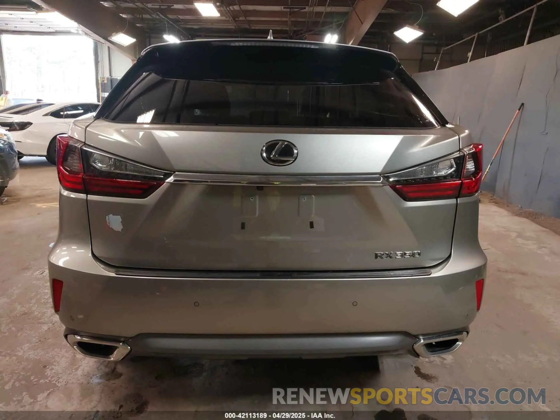 17 Фотография поврежденного автомобиля 2T2ZZMCA0KC127053 LEXUS RX 350 2019