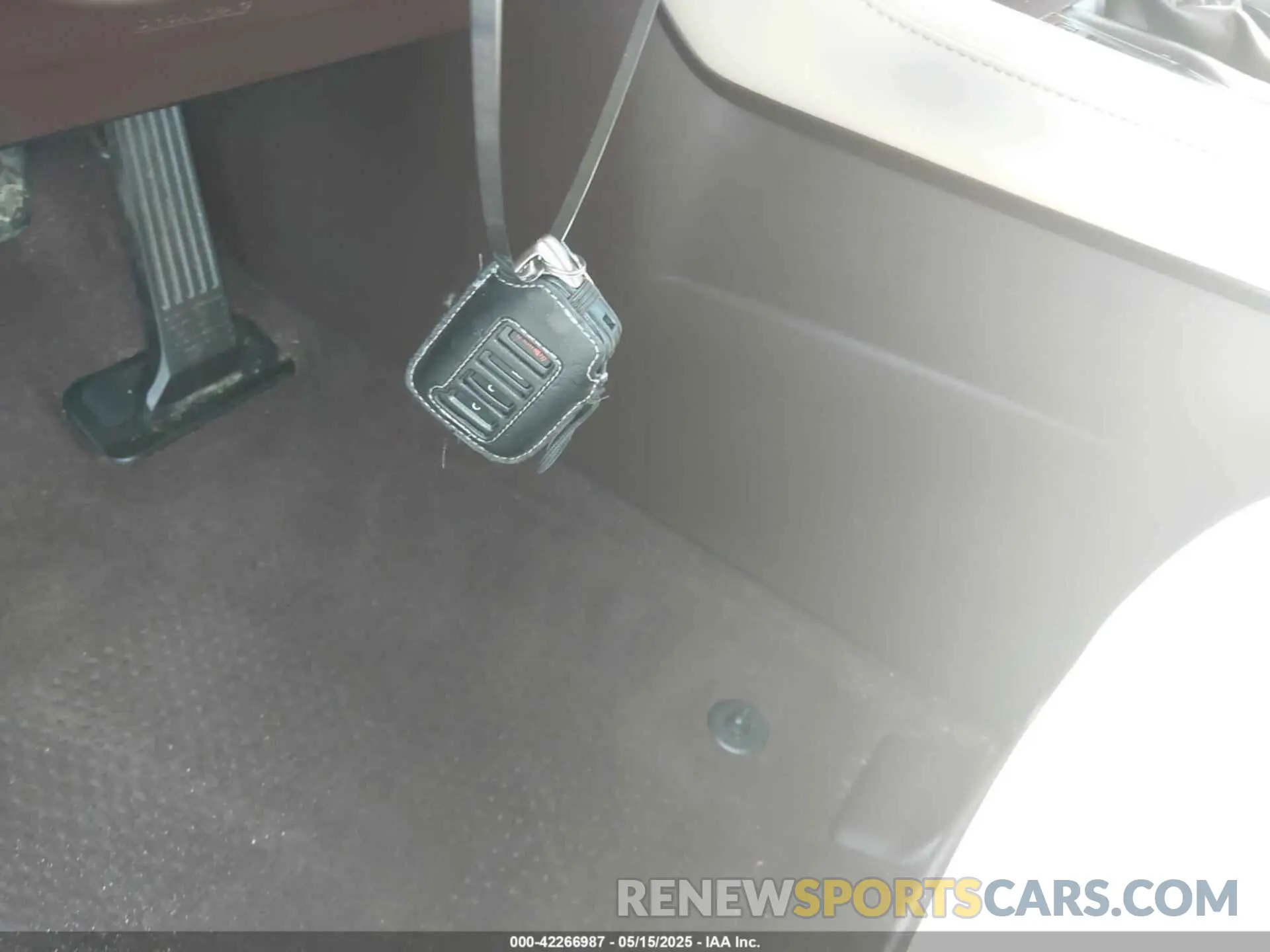 11 Photograph of a damaged car 2T2ZZMCA1KC145495 LEXUS RX 350 2019