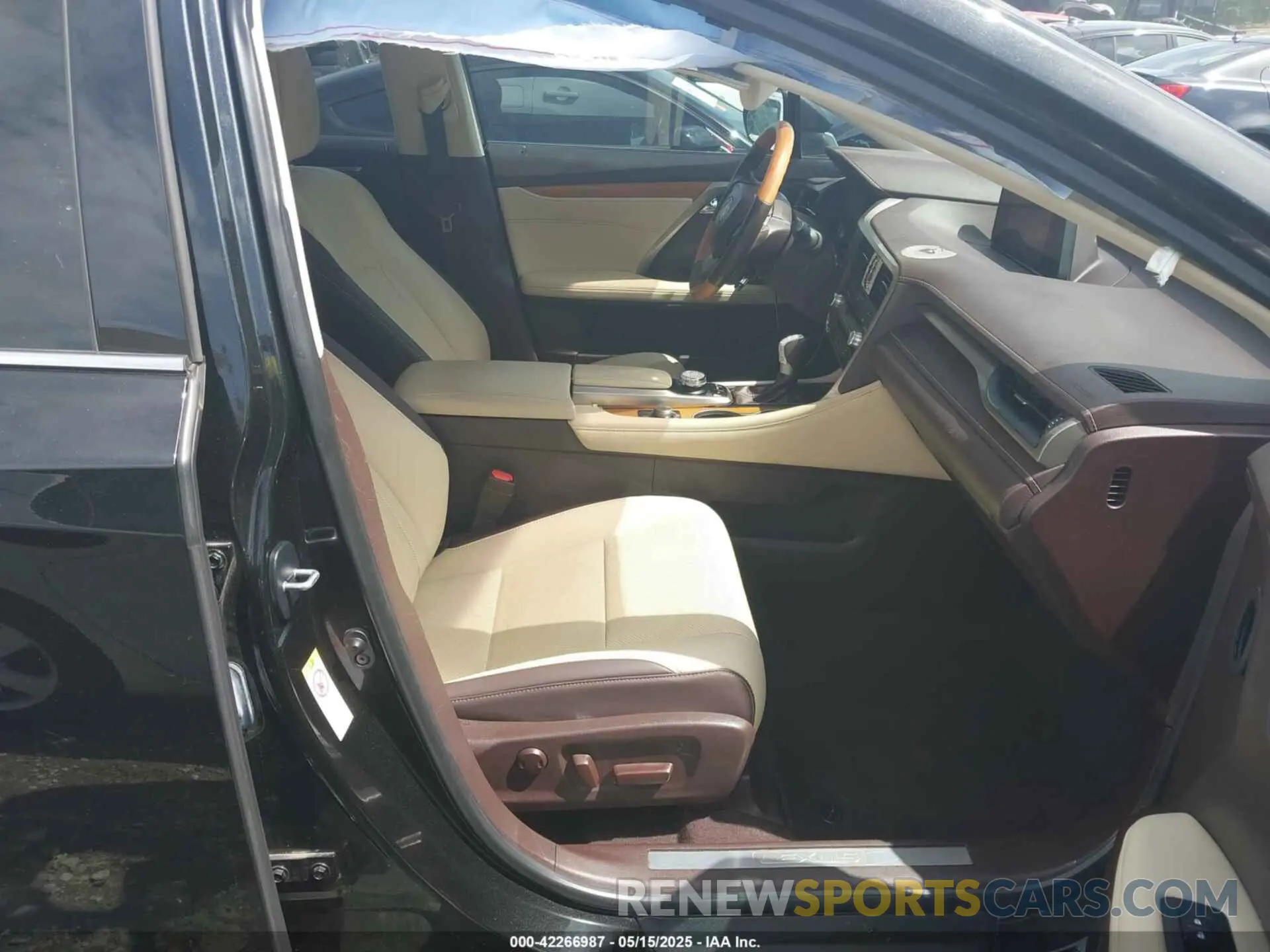 5 Photograph of a damaged car 2T2ZZMCA1KC145495 LEXUS RX 350 2019