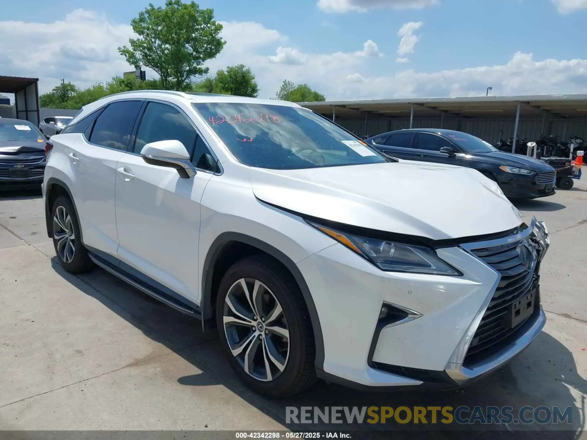 1 Фотография поврежденного автомобиля 2T2ZZMCA3KC133445 LEXUS RX 350 2019