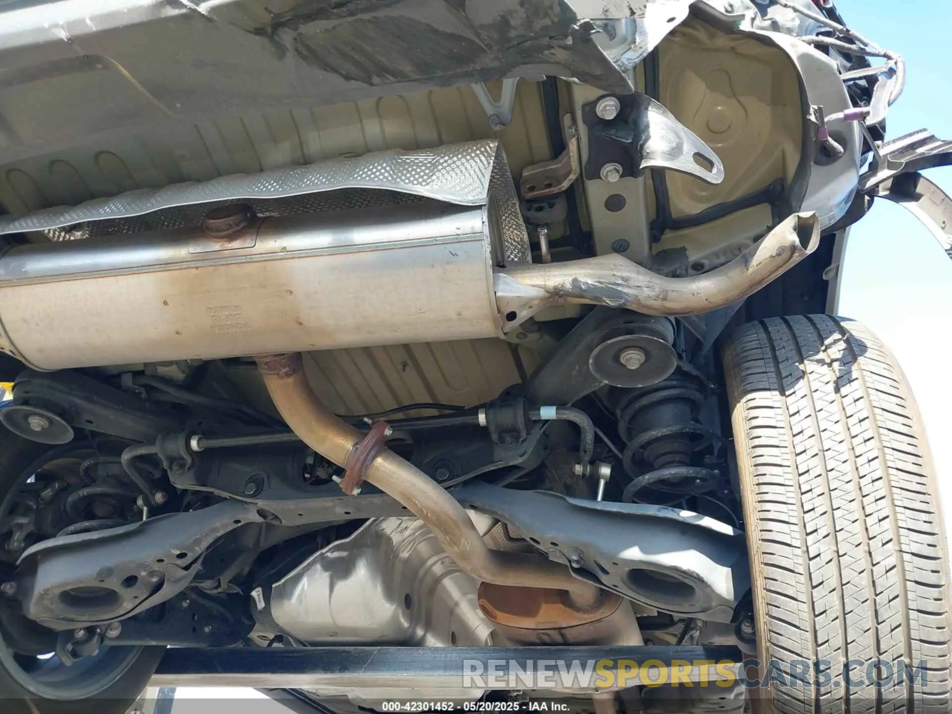 17 Photograph of a damaged car 2T2ZZMCA4KC140808 LEXUS RX 350 2019