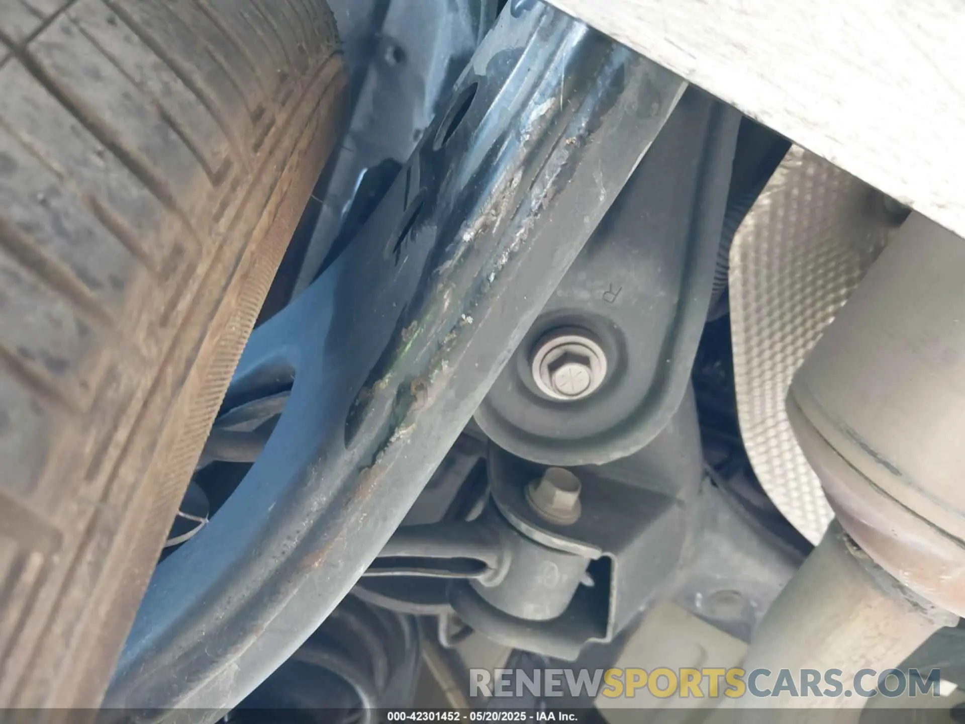 18 Photograph of a damaged car 2T2ZZMCA4KC140808 LEXUS RX 350 2019