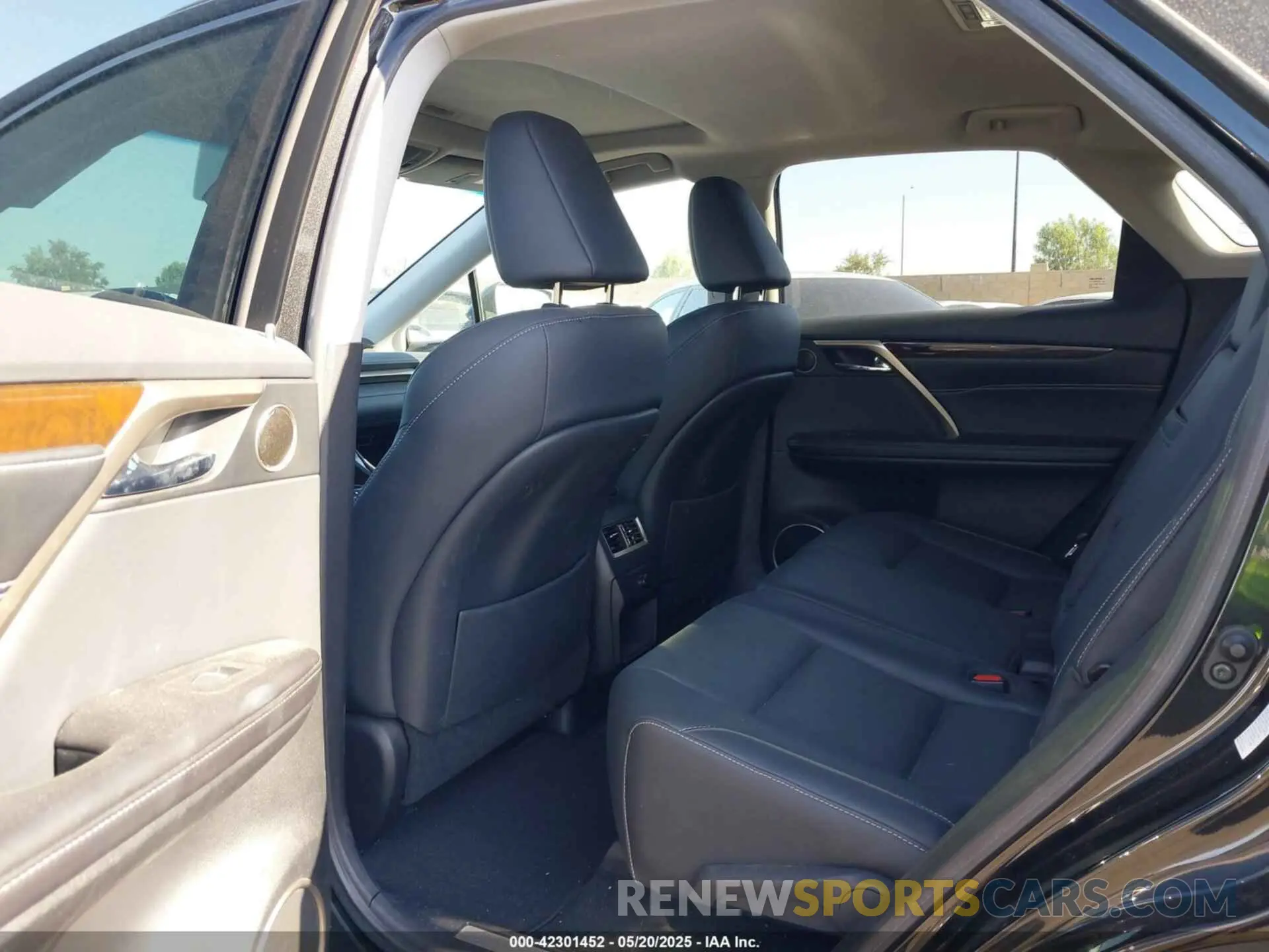 8 Photograph of a damaged car 2T2ZZMCA4KC140808 LEXUS RX 350 2019