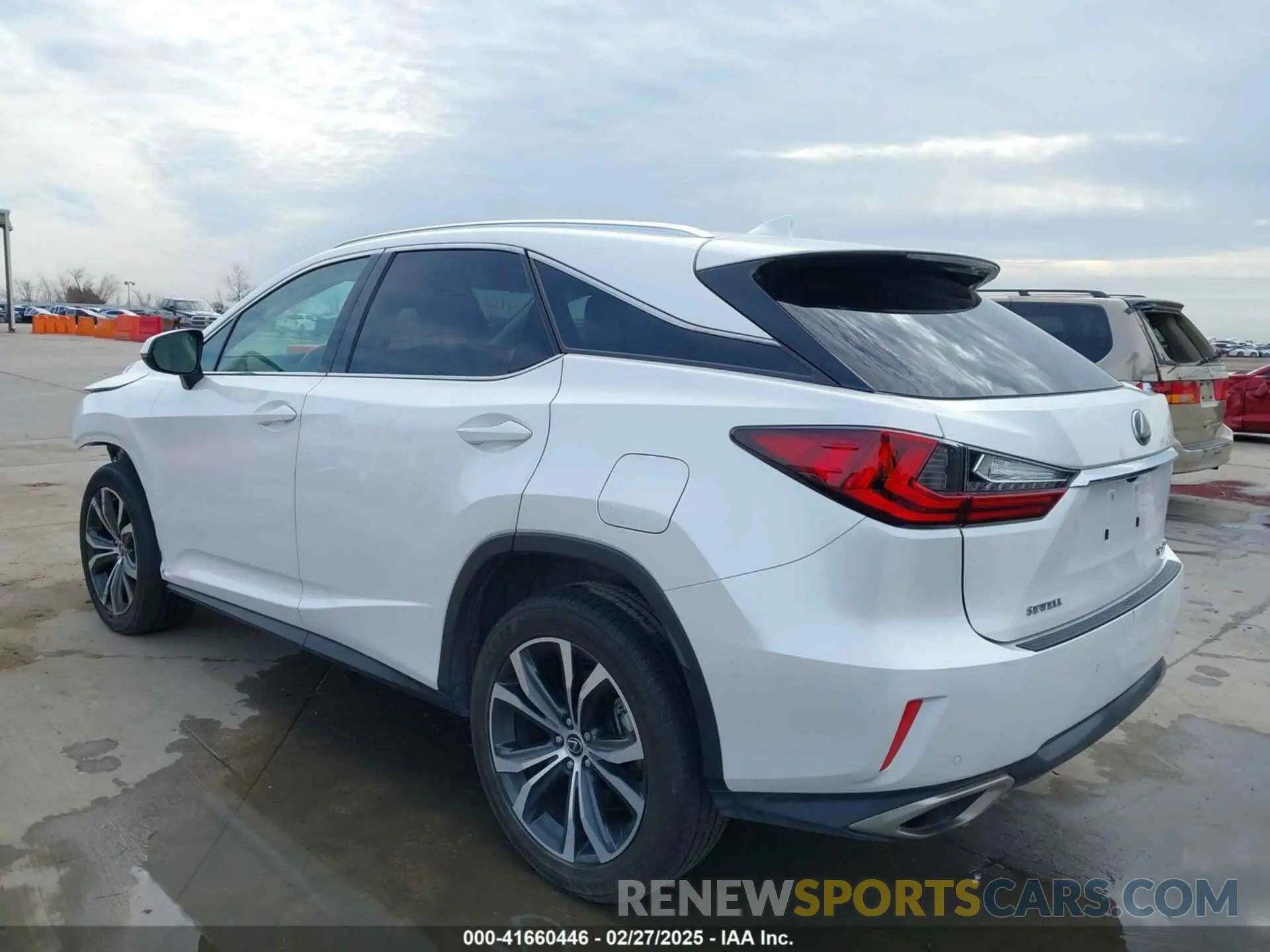 3 Photograph of a damaged car 2T2ZZMCA5KC127565 LEXUS RX 350 2019