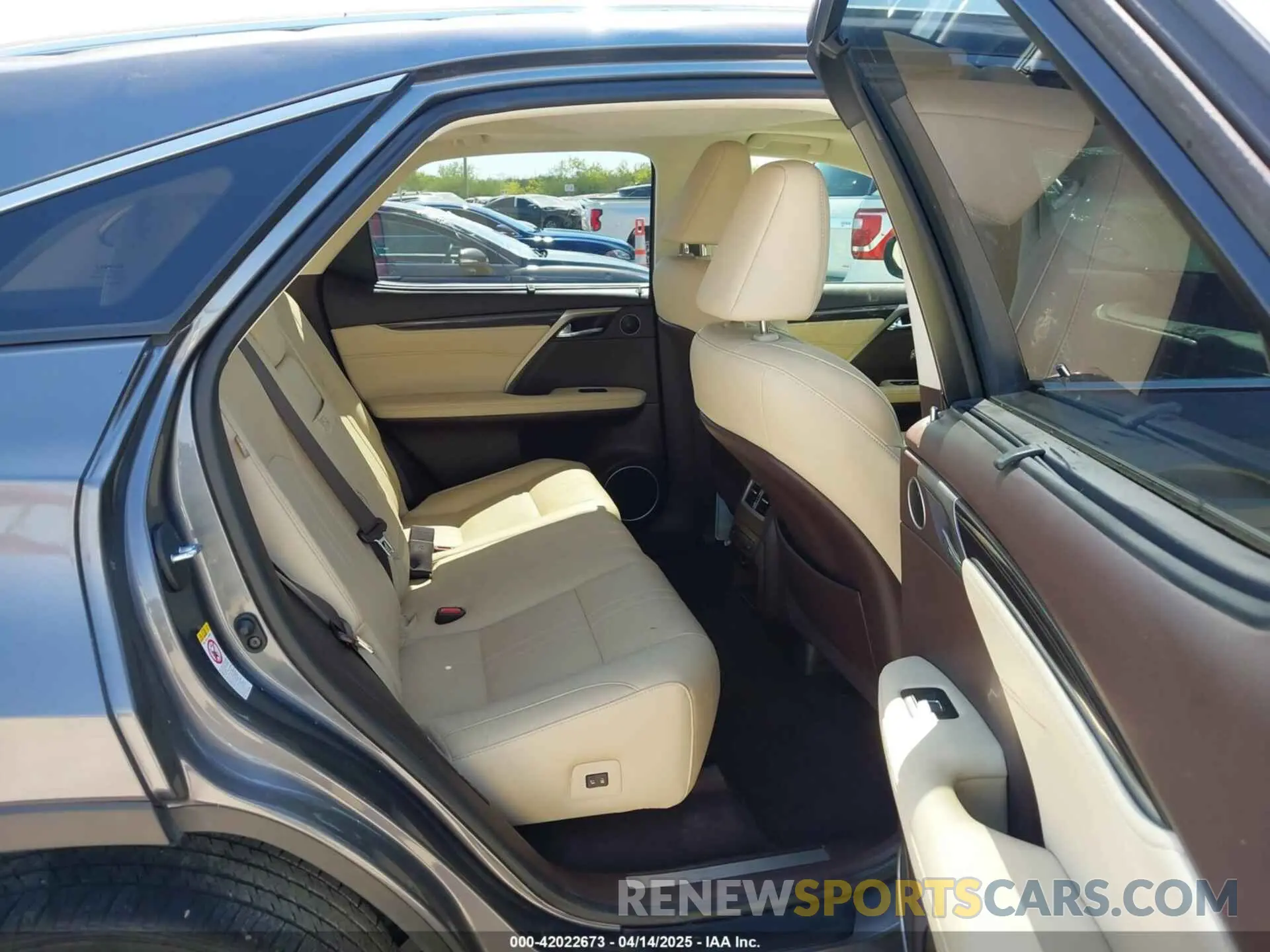 8 Фотография поврежденного автомобиля 2T2ZZMCA8KC149401 LEXUS RX 350 2019