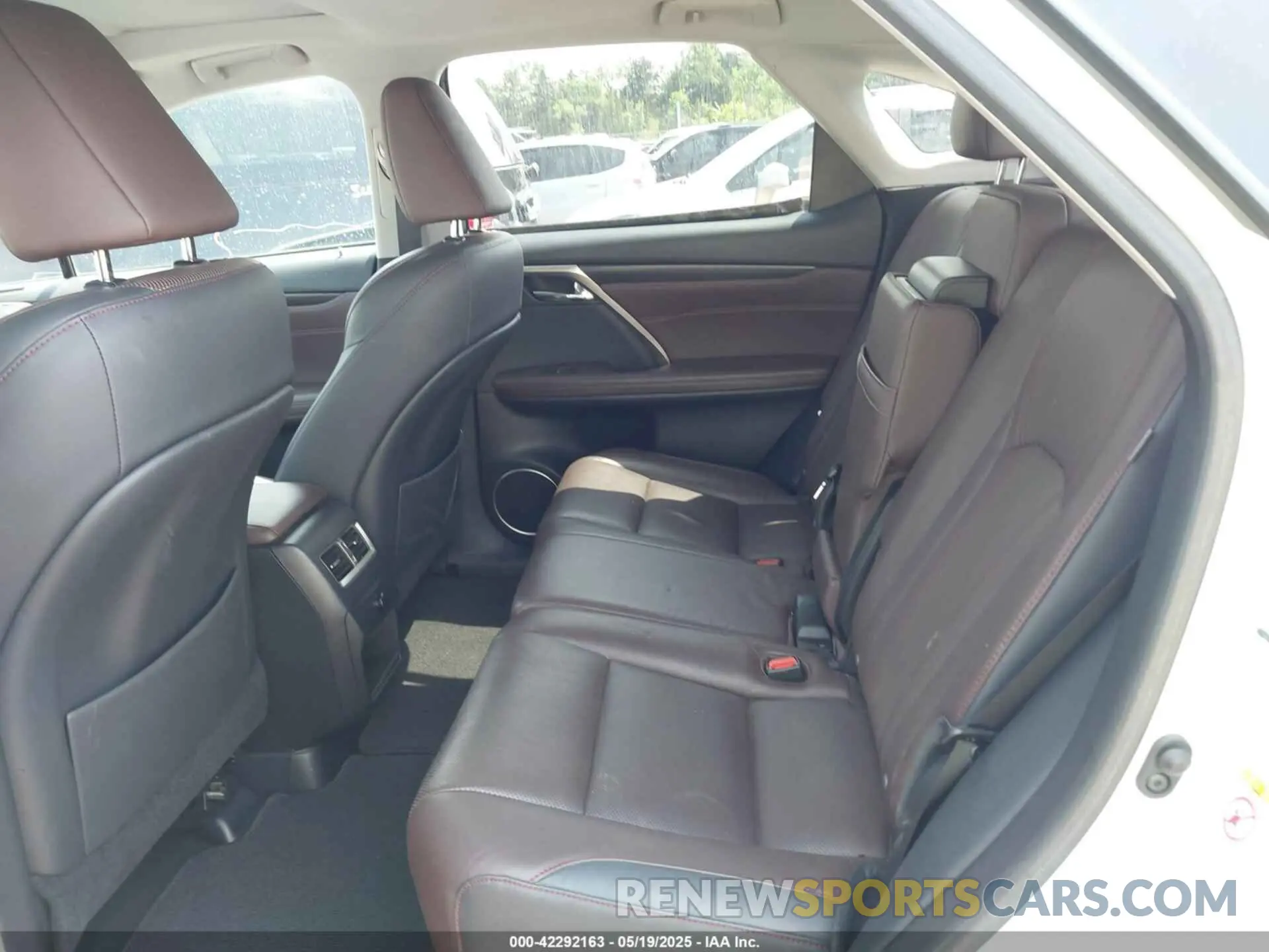 8 Photograph of a damaged car 2T2ZZMCA9KC128962 LEXUS RX 350 2019