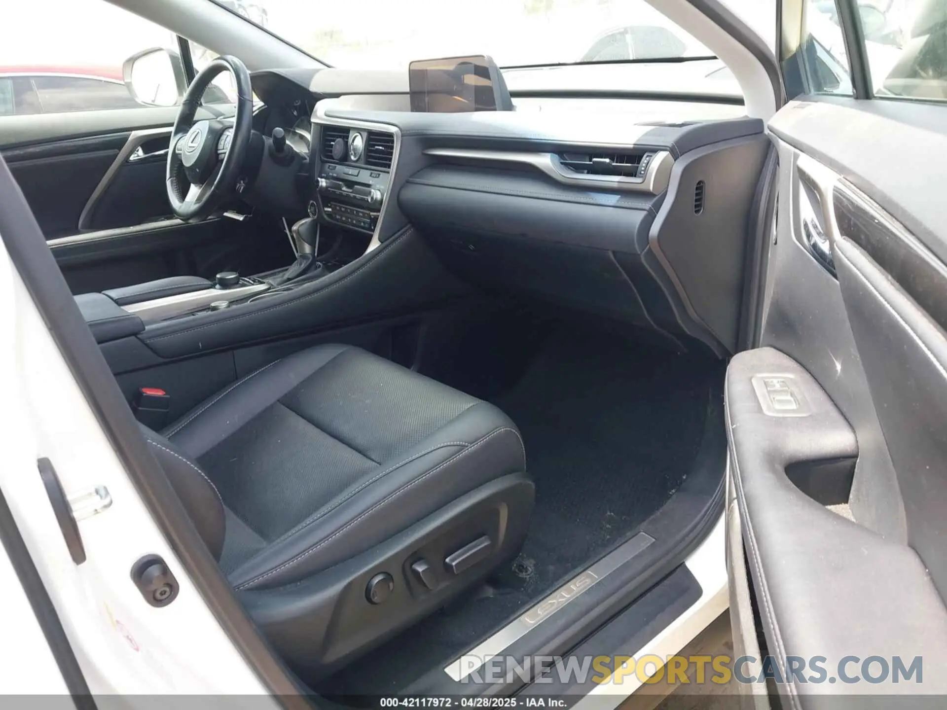 5 Photograph of a damaged car 2T2ZZMCA9KC148516 LEXUS RX 350 2019
