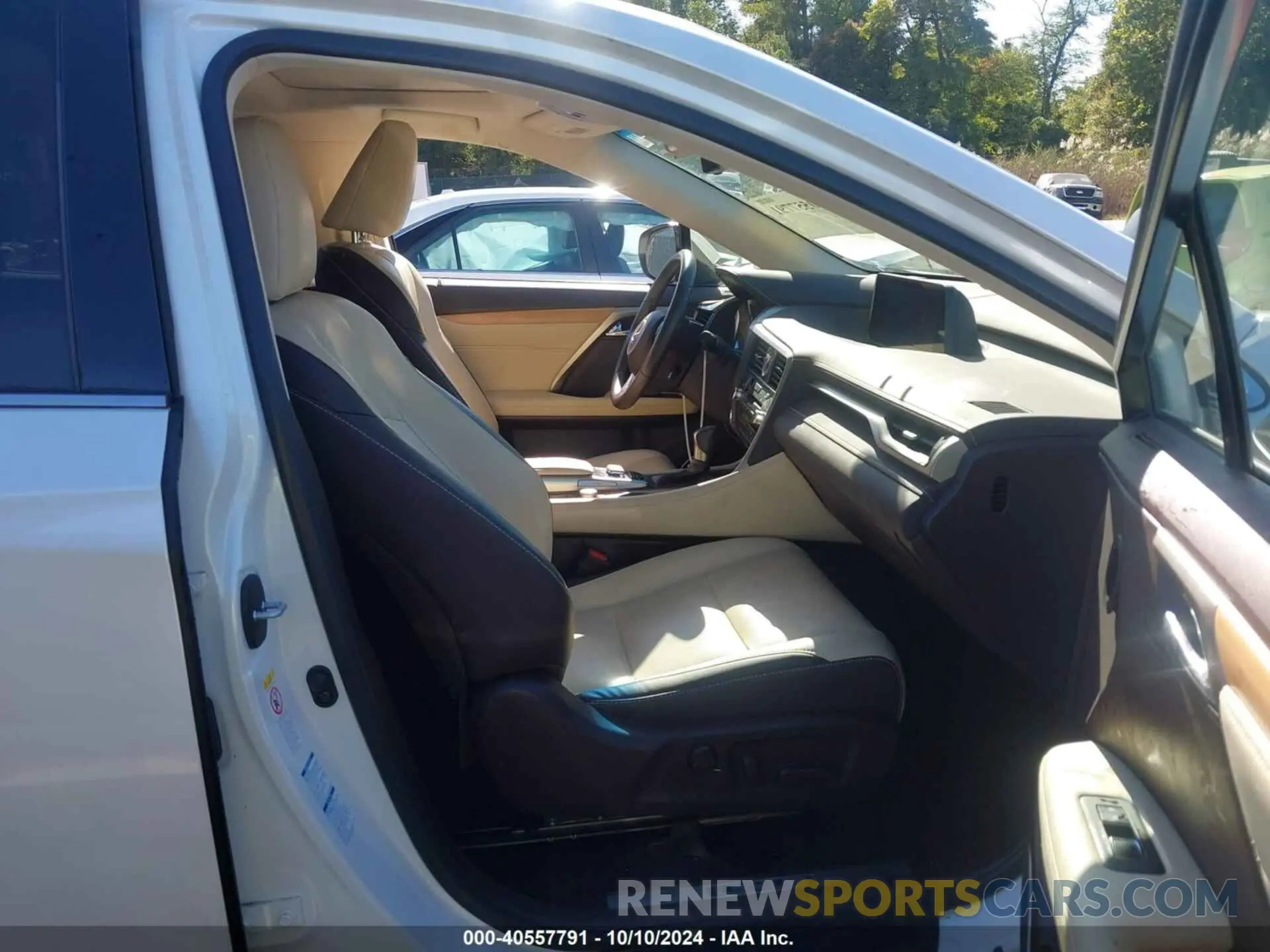 5 Photograph of a damaged car JTJBZMCA0K2041369 LEXUS RX 350 2019