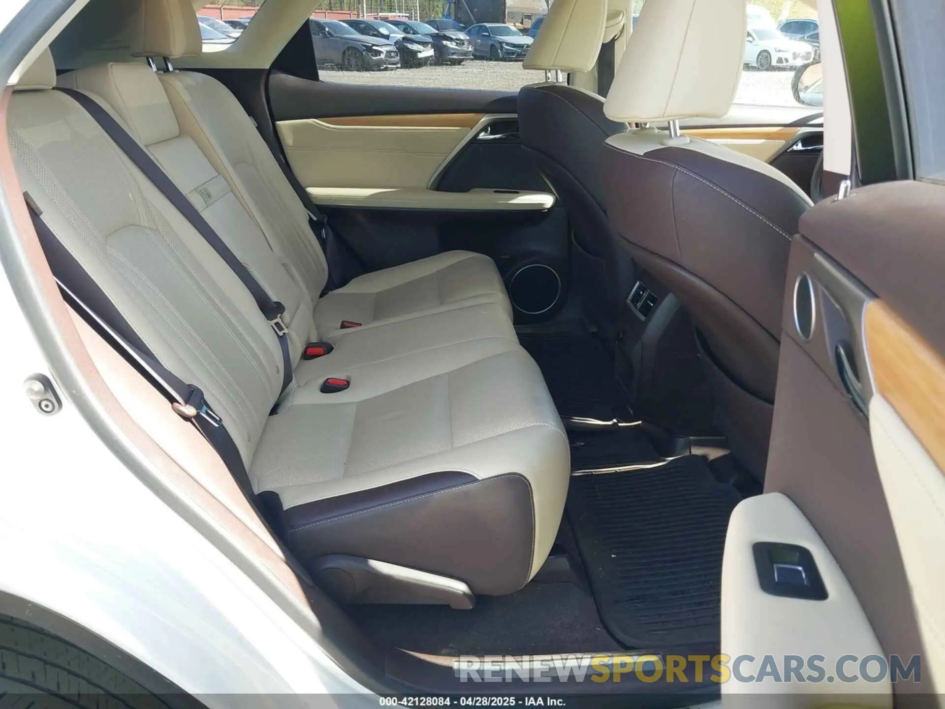 8 Photograph of a damaged car JTJBZMCA0K2041419 LEXUS RX 350 2019