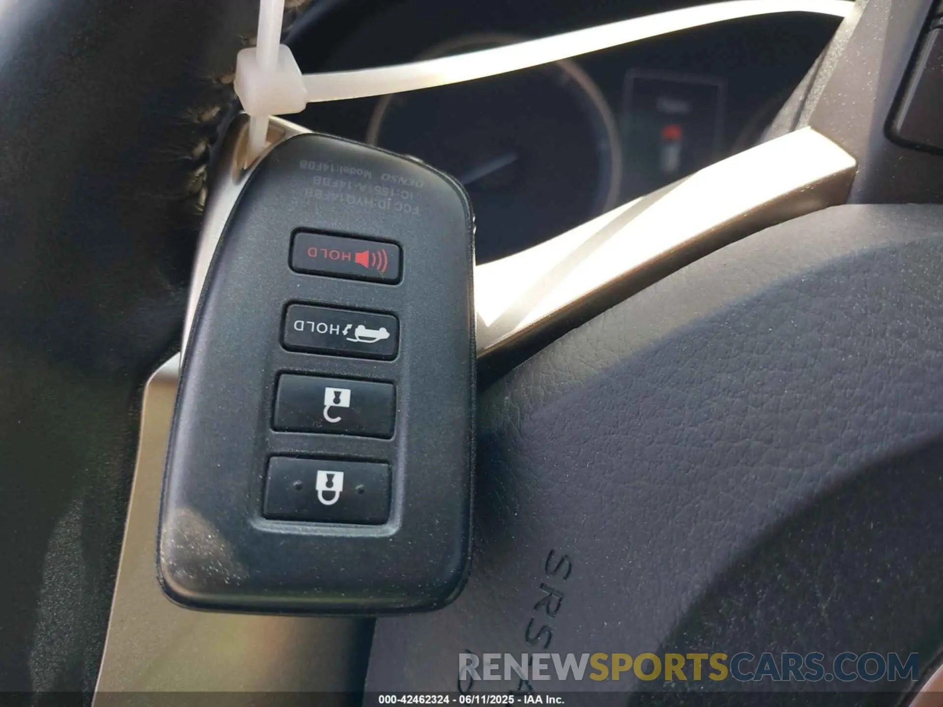 11 Photograph of a damaged car JTJBZMCA6K2040873 LEXUS RX 350 2019