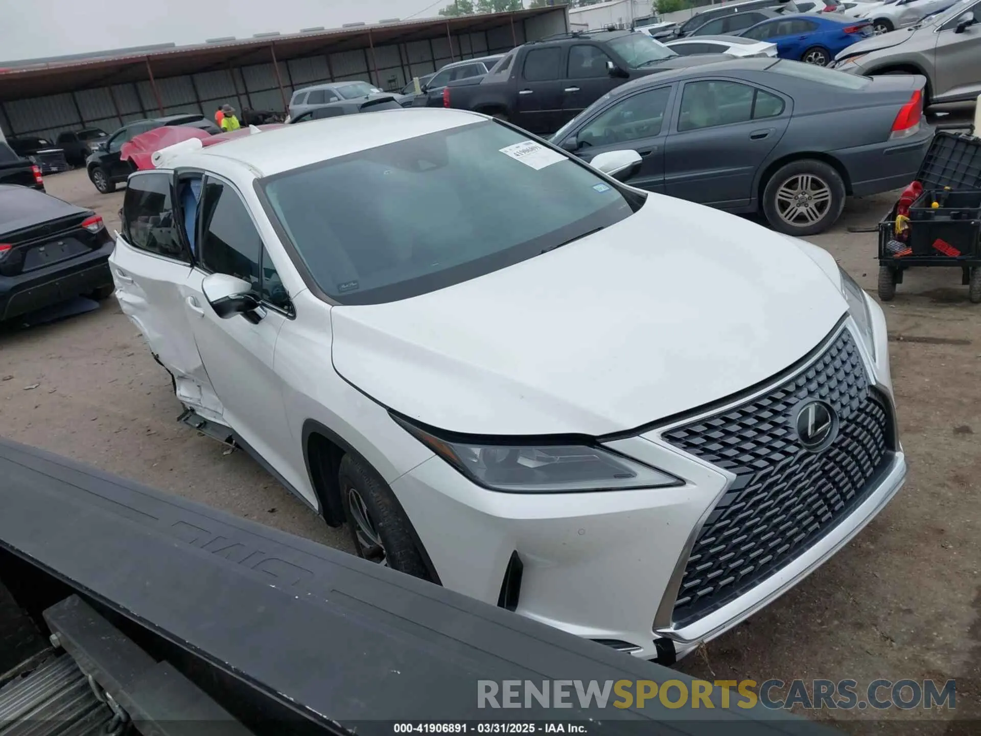 1 Фотография поврежденного автомобиля 2T2AZMAA7LC171391 LEXUS RX 350 2020