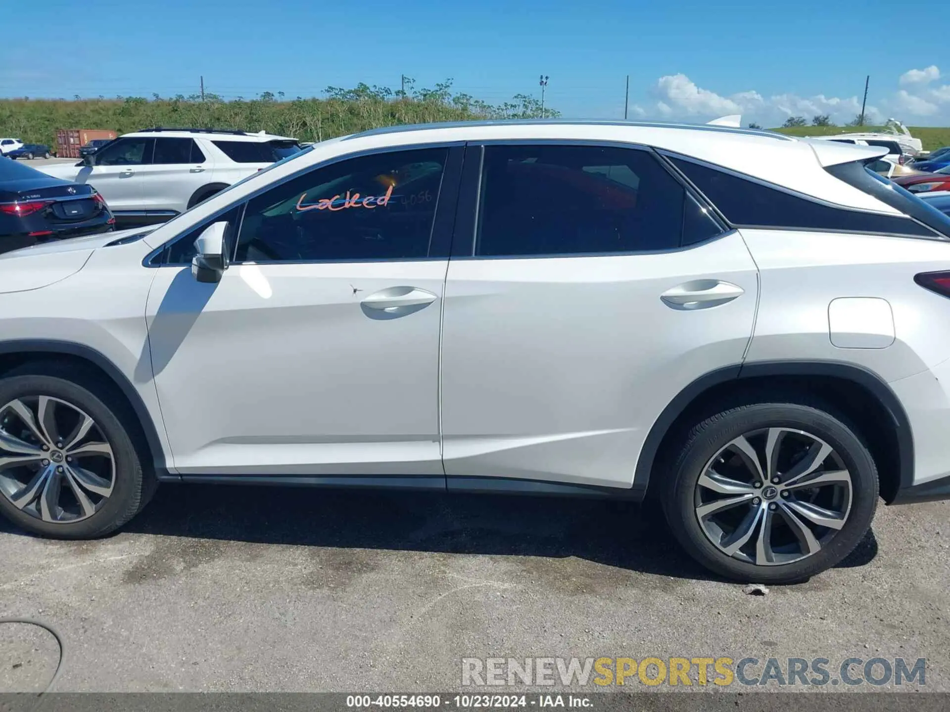 14 Photograph of a damaged car 2T2HZMAA0LC155032 LEXUS RX 350 2020