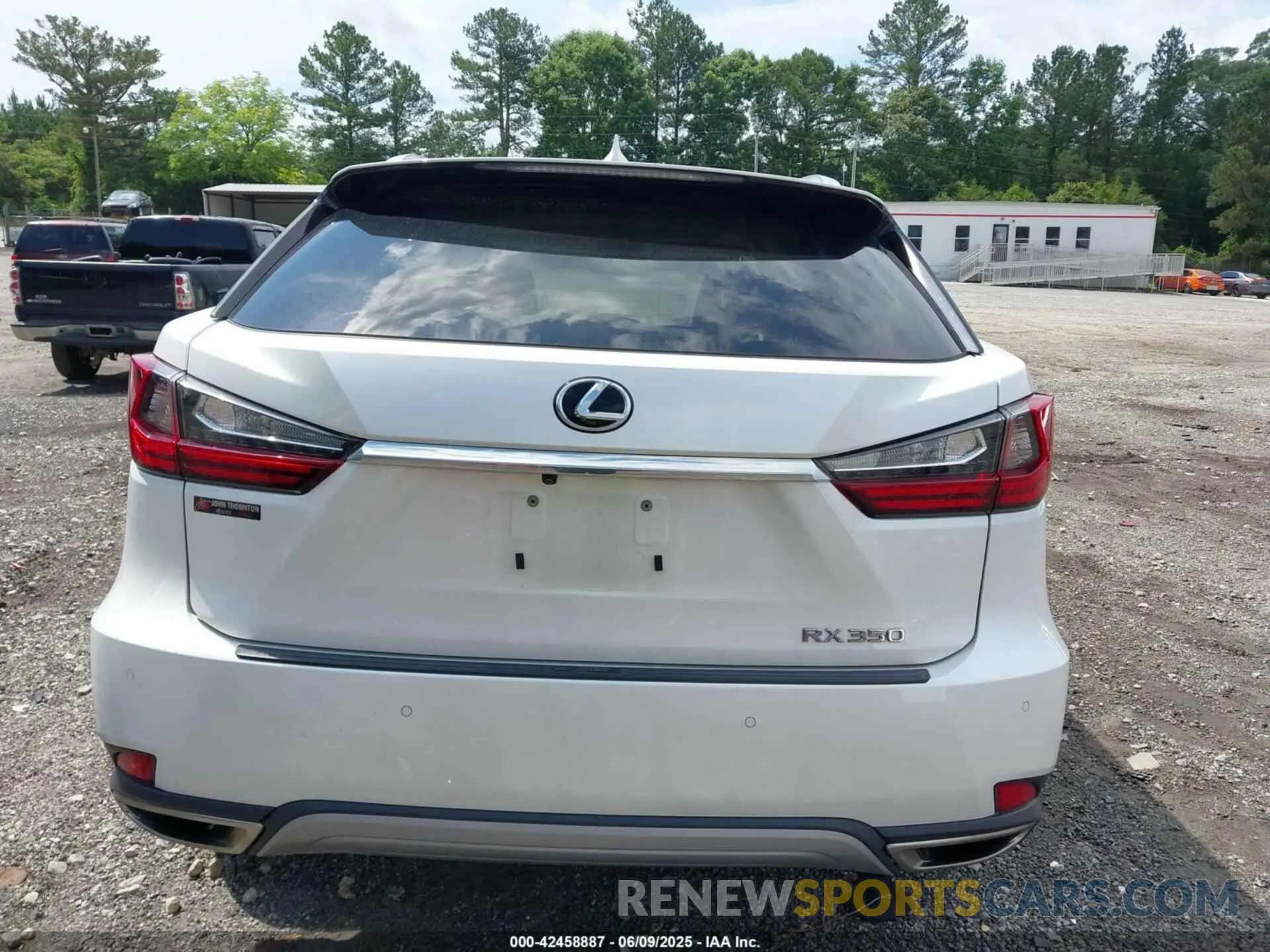 16 Photograph of a damaged car 2T2HZMAA0LC159064 LEXUS RX 350 2020