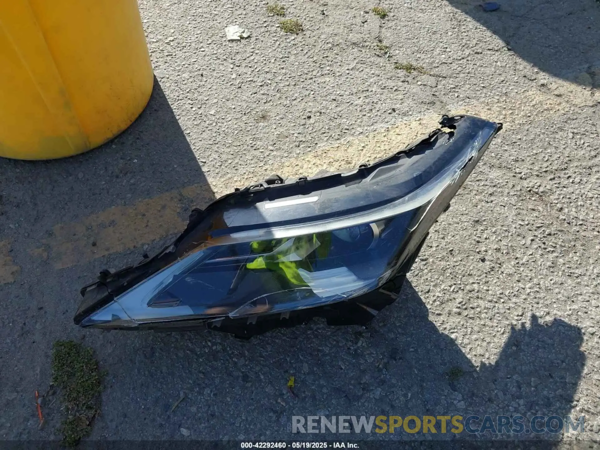 11 Photograph of a damaged car 2T2HZMAA3LC153162 LEXUS RX 350 2020