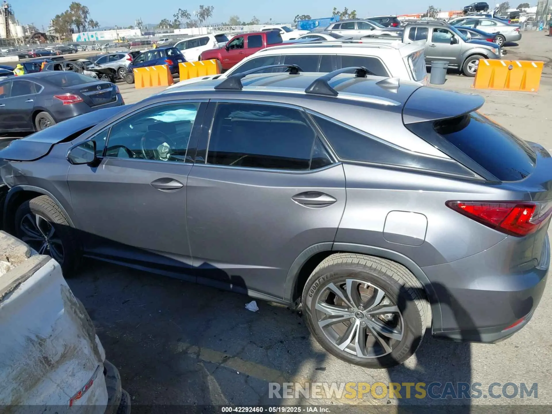 14 Photograph of a damaged car 2T2HZMAA3LC153162 LEXUS RX 350 2020