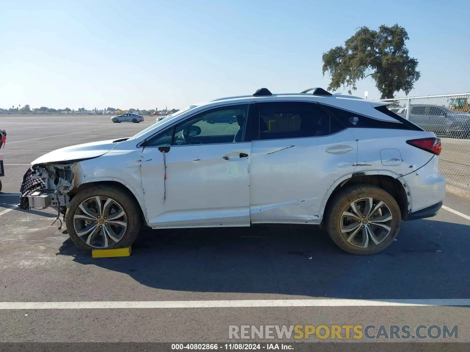 14 Photograph of a damaged car 2T2HZMAA5LC165376 LEXUS RX 350 2020