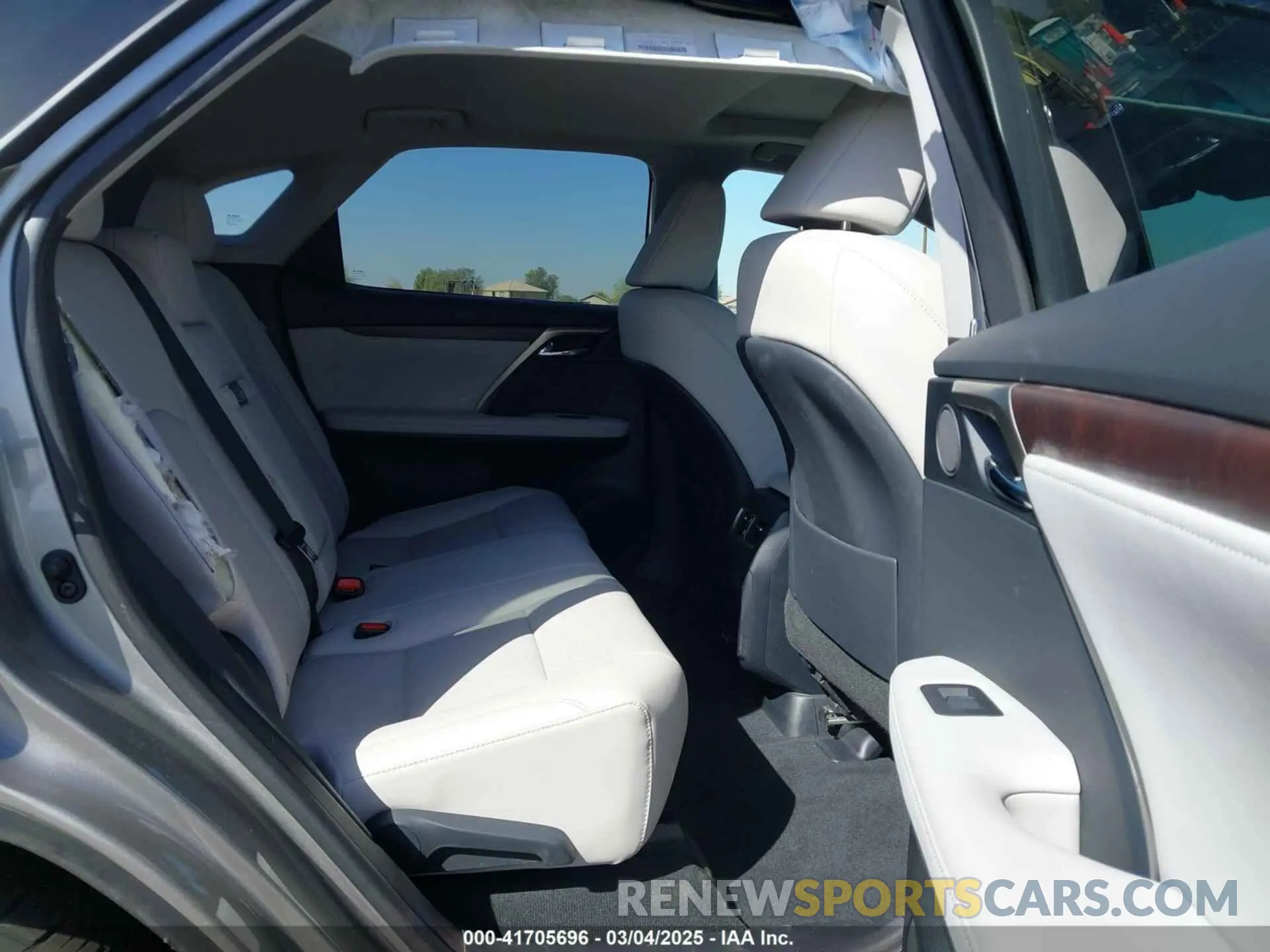 8 Фотография поврежденного автомобиля 2T2HZMDA1LC256074 LEXUS RX 350 2020