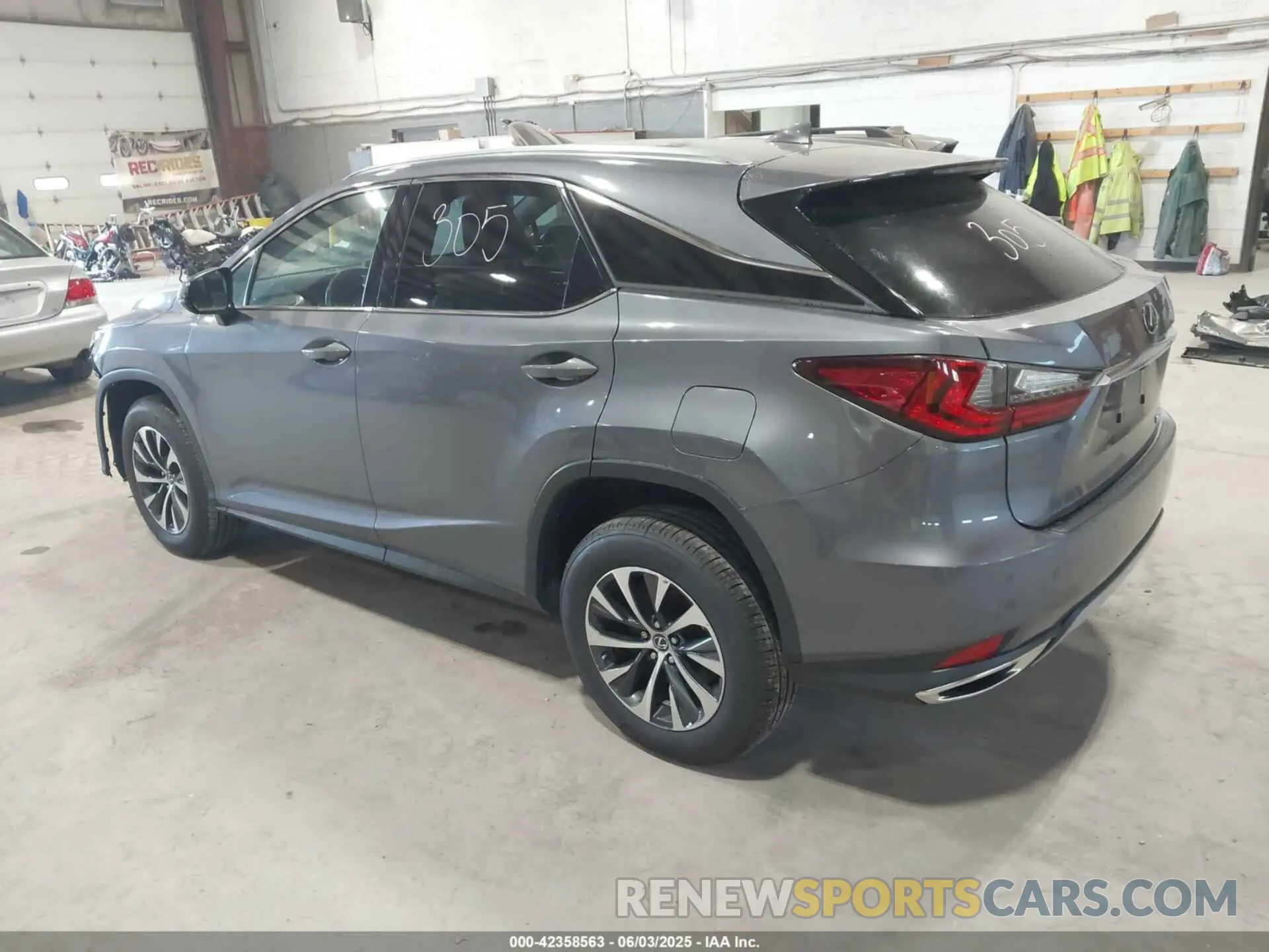 3 Photograph of a damaged car 2T2HZMDA6LC237701 LEXUS RX 350 2020