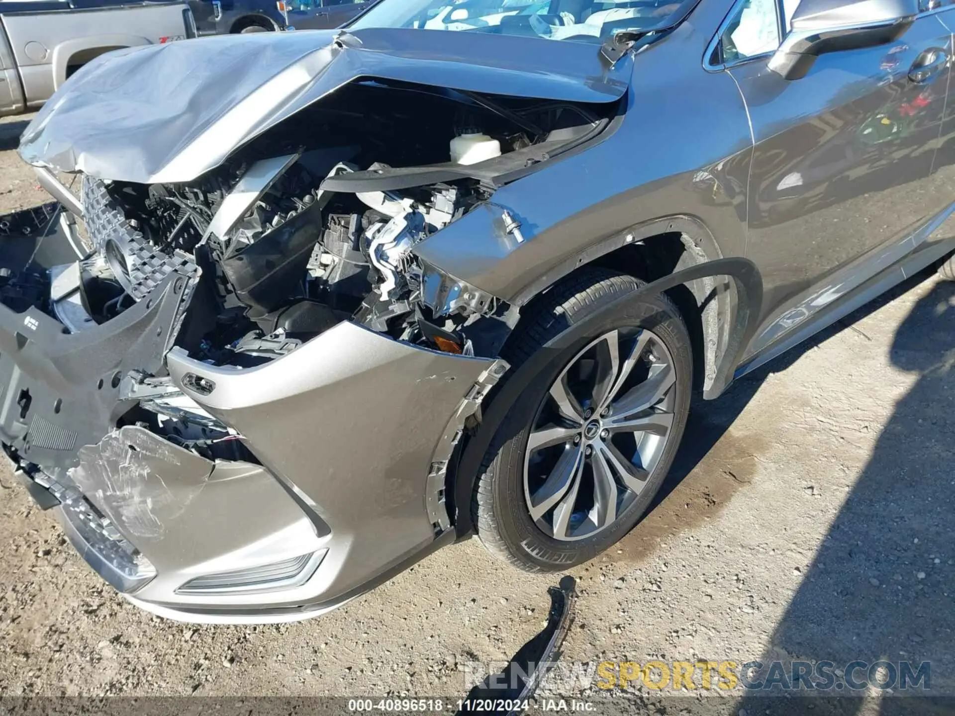 17 Photograph of a damaged car 2T2HZMDA8LC231673 LEXUS RX 350 2020