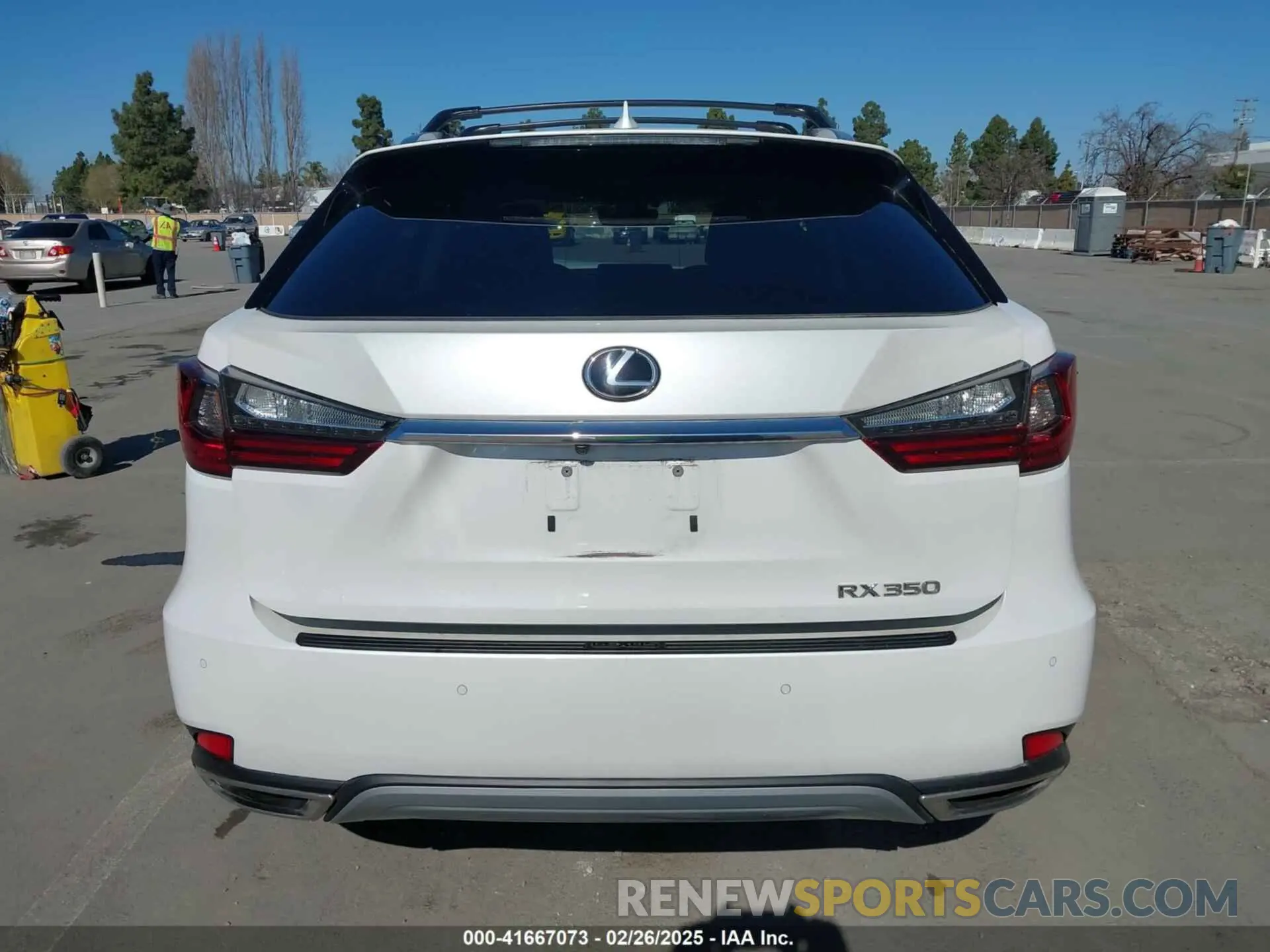 17 Фотография поврежденного автомобиля 2T2HZMDA8LC252023 LEXUS RX 350 2020