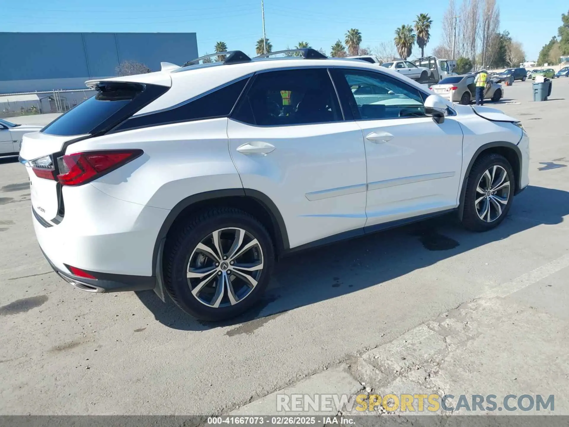 4 Фотография поврежденного автомобиля 2T2HZMDA8LC252023 LEXUS RX 350 2020