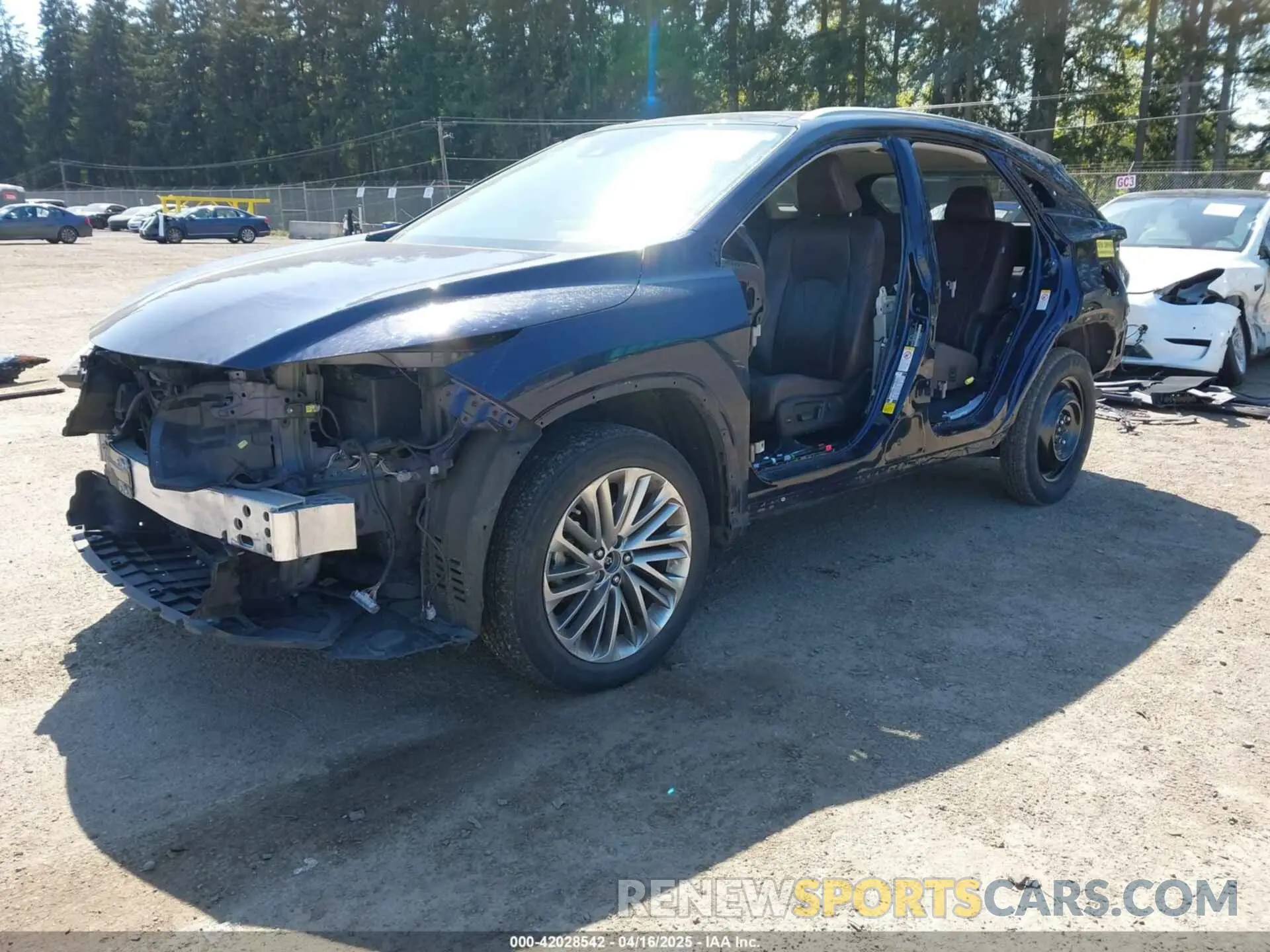 2 Фотография поврежденного автомобиля 2T2JZMDA2LC223392 LEXUS RX 350 2020