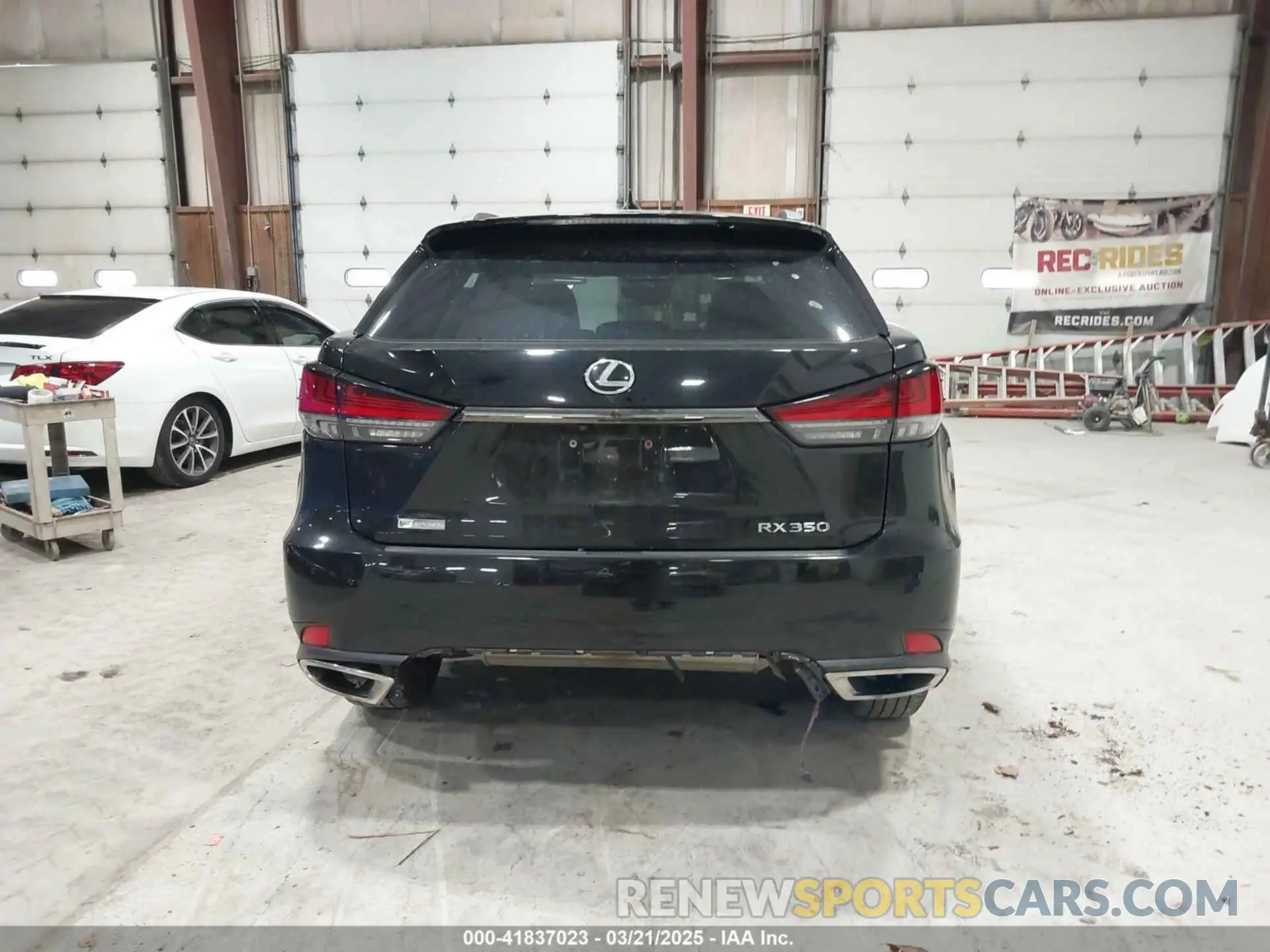 17 Фотография поврежденного автомобиля 2T2YZMDA0LC235958 LEXUS RX 350 2020