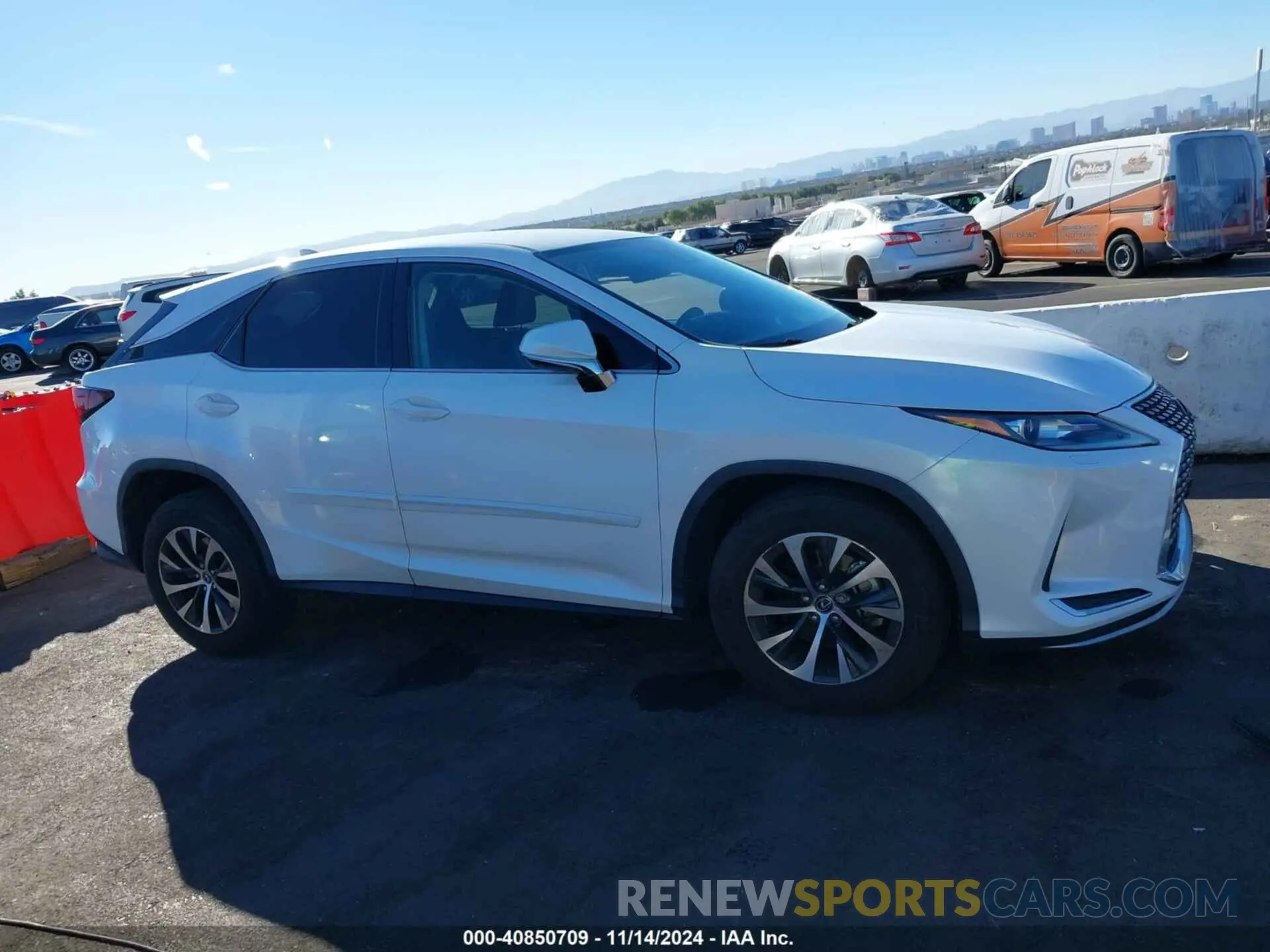13 Фотография поврежденного автомобиля 2T2AZMDA8MC266751 LEXUS RX 350 2021