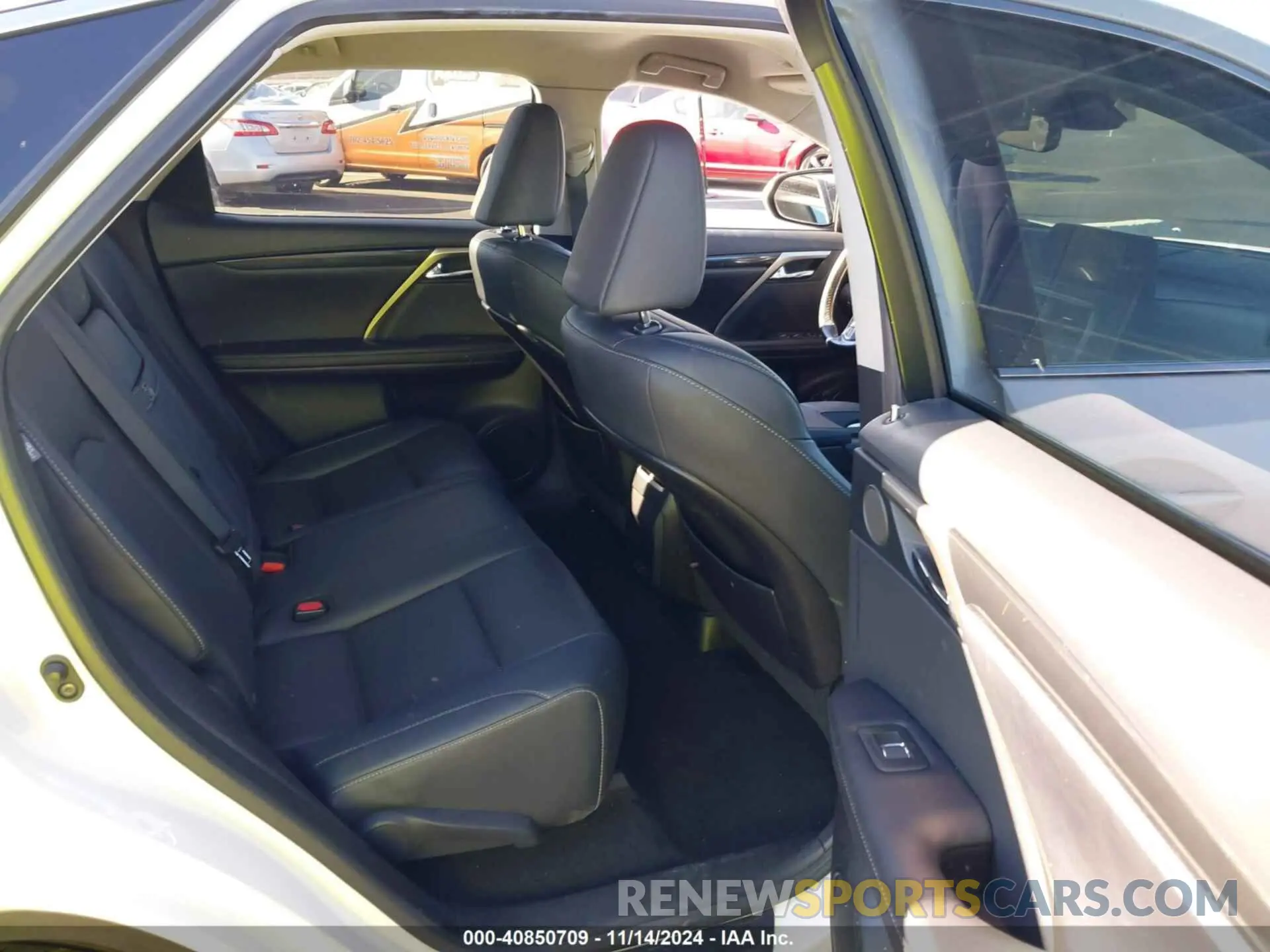 8 Фотография поврежденного автомобиля 2T2AZMDA8MC266751 LEXUS RX 350 2021