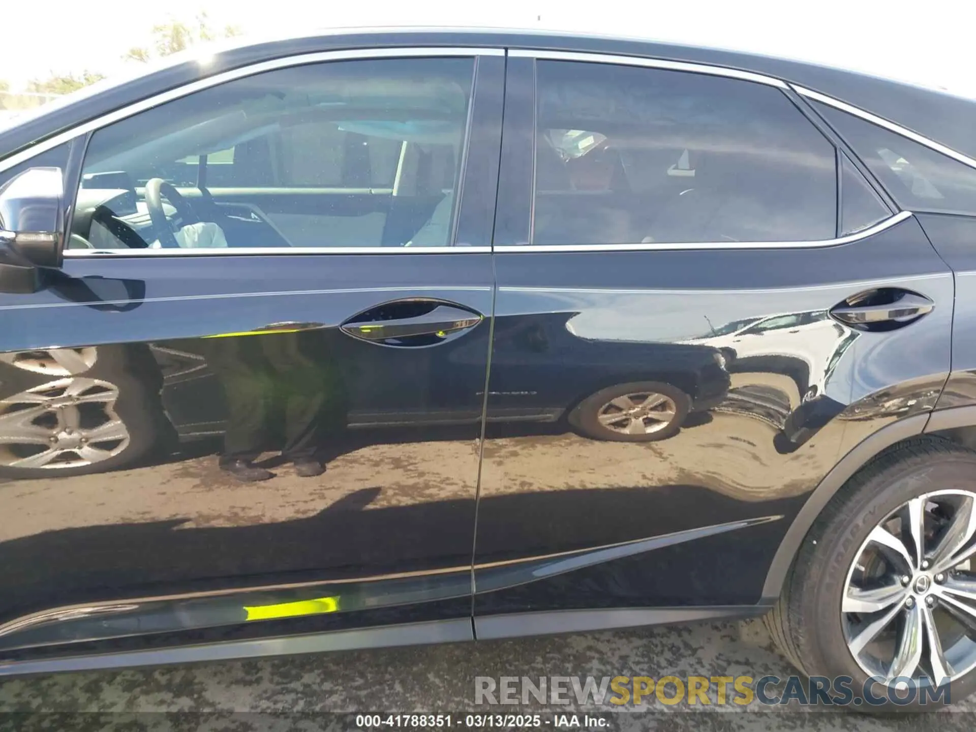 14 Photograph of a damaged car 2T2HZMAA7MC191981 LEXUS RX 350 2021