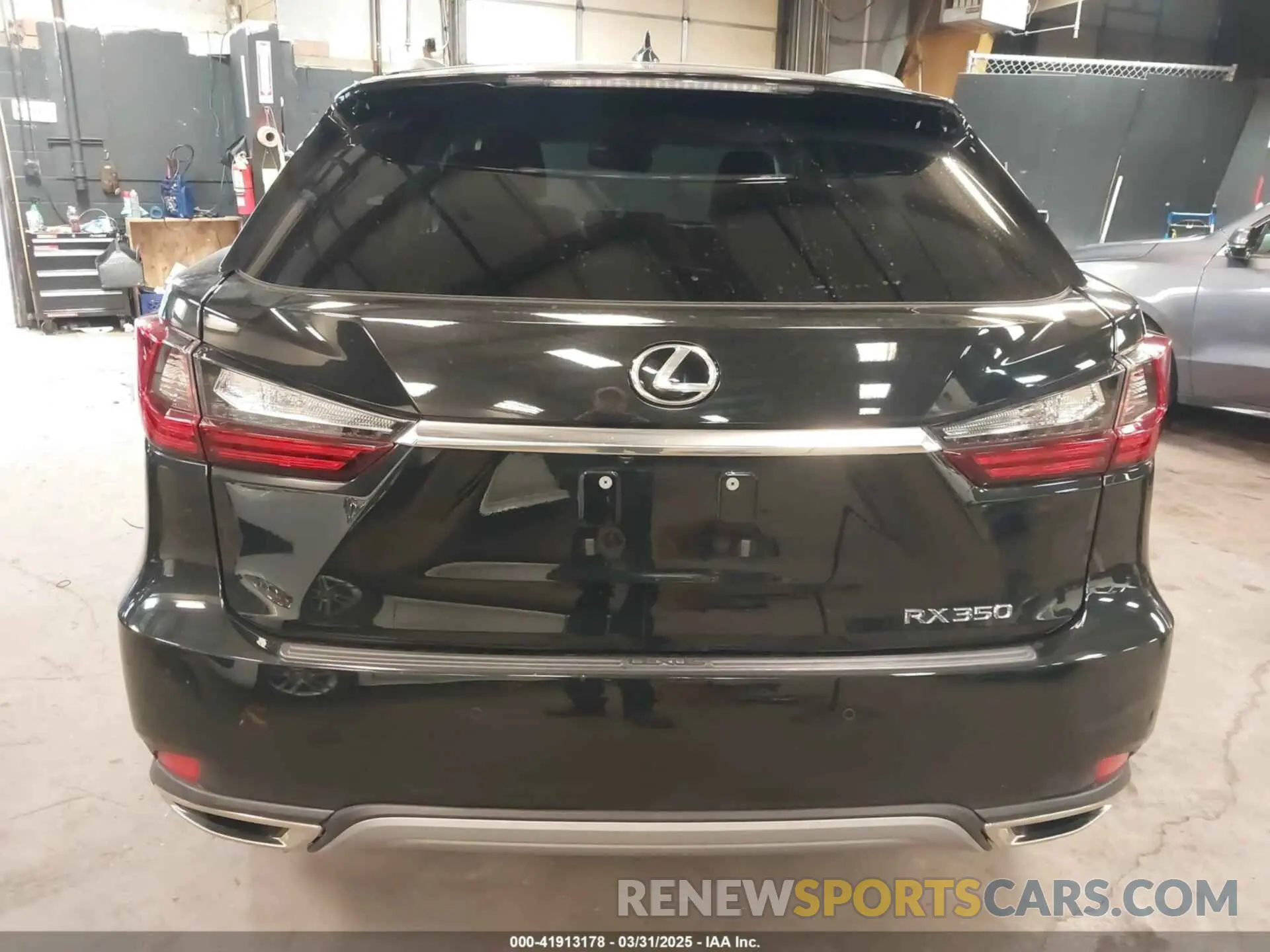 17 Photograph of a damaged car 2T2HZMDA2MC279445 LEXUS RX 350 2021