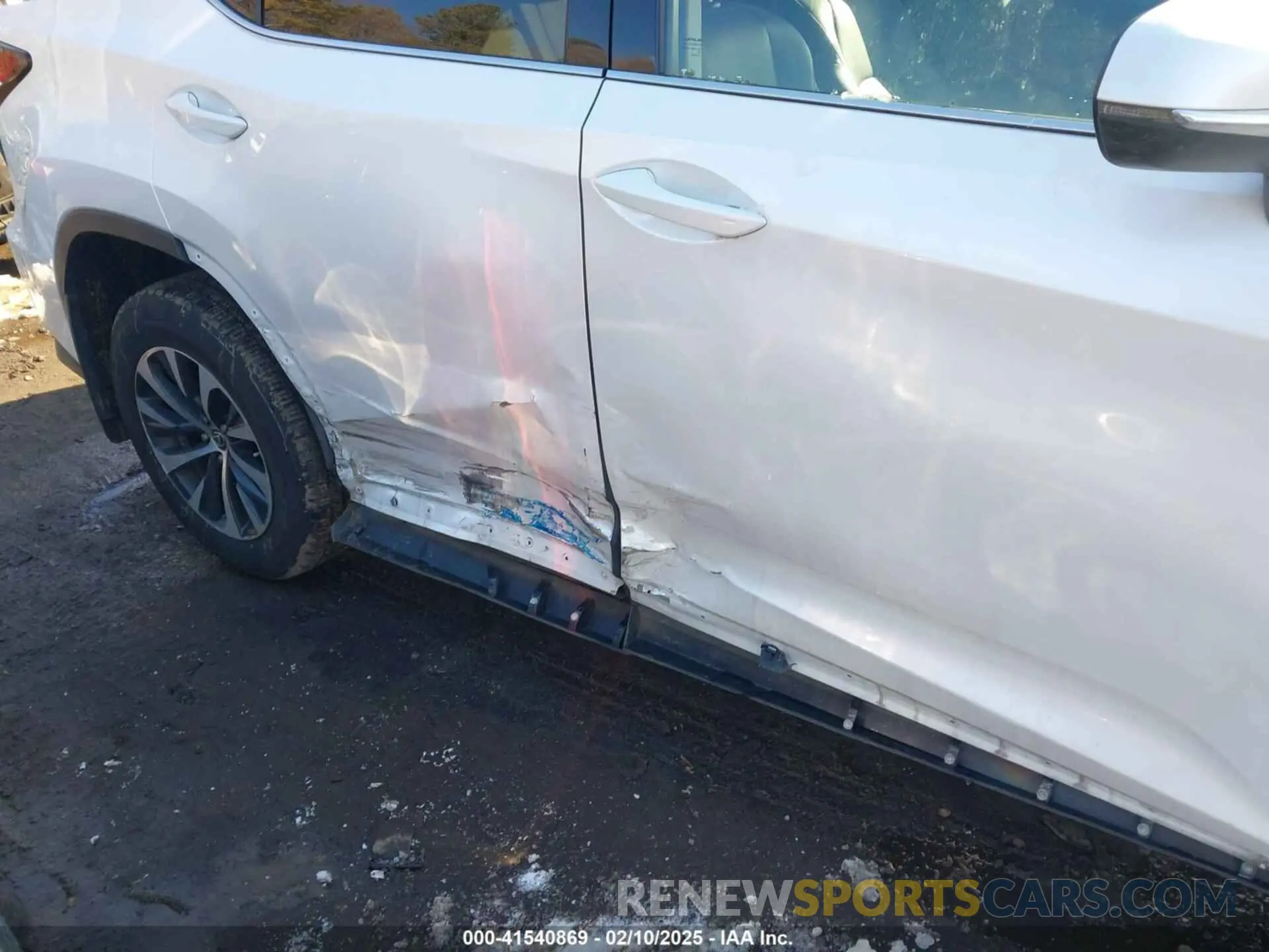 6 Photograph of a damaged car 2T2HZMDA6MC305853 LEXUS RX 350 2021