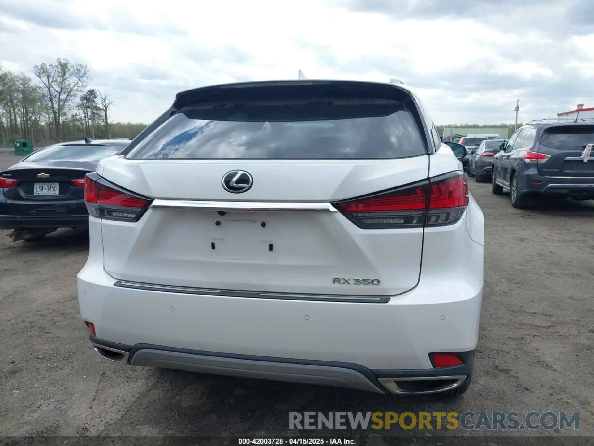 16 Photograph of a damaged car 2T2JZMDA8MC307105 LEXUS RX 350 2021