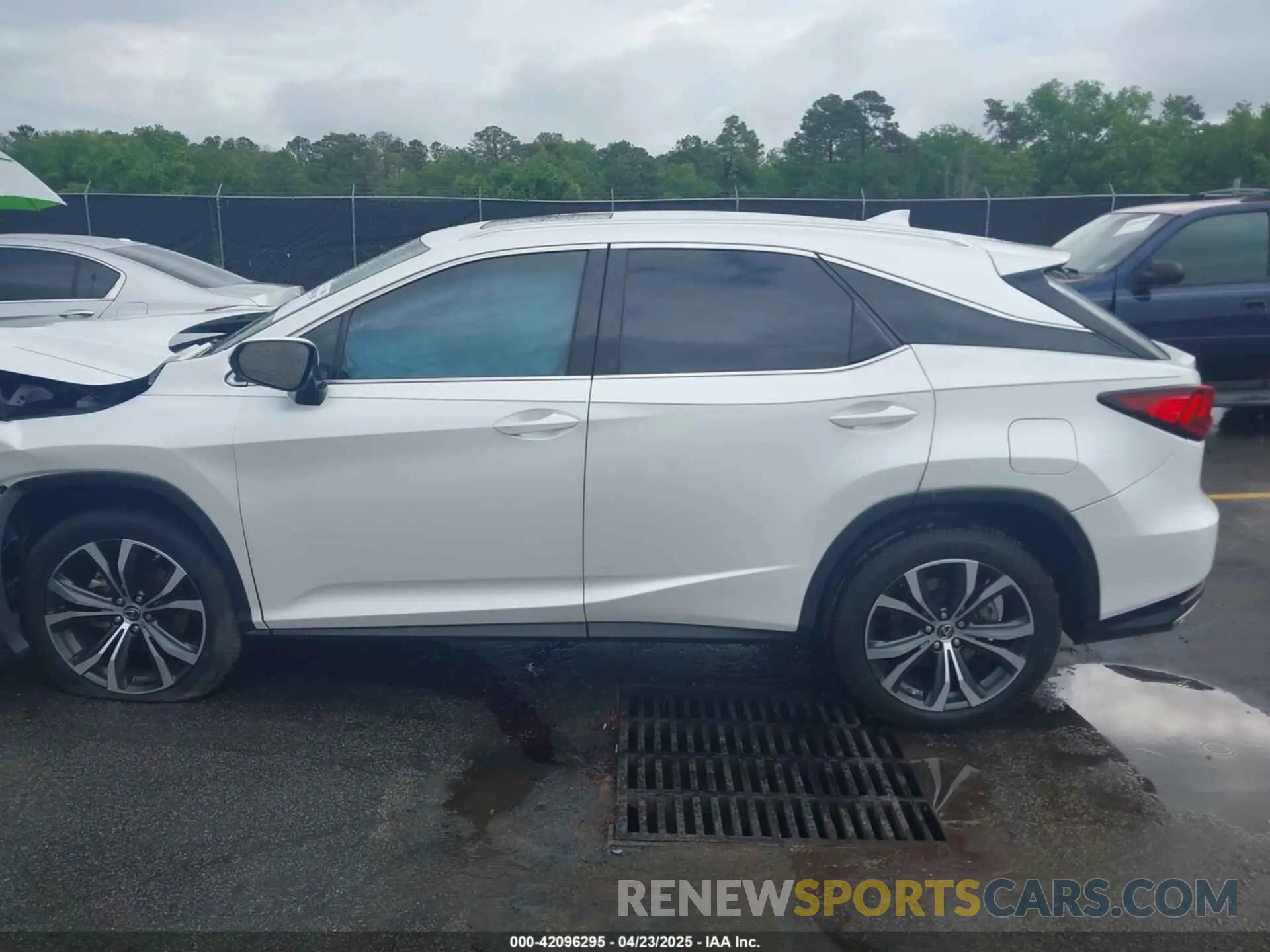 14 Photograph of a damaged car JTJHZMDA4M2050667 LEXUS RX 350 2021