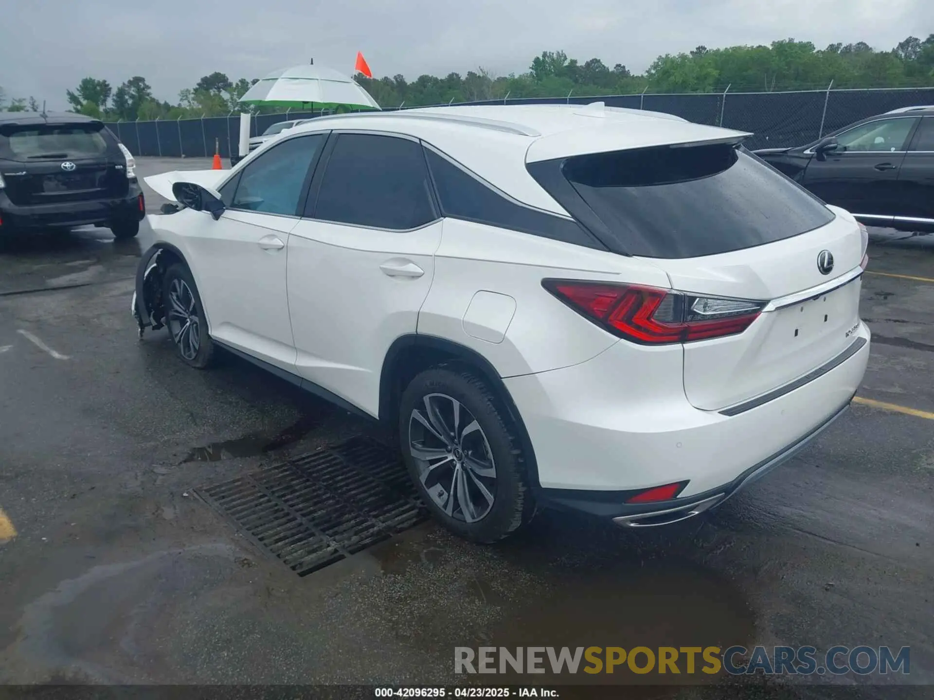 3 Photograph of a damaged car JTJHZMDA4M2050667 LEXUS RX 350 2021