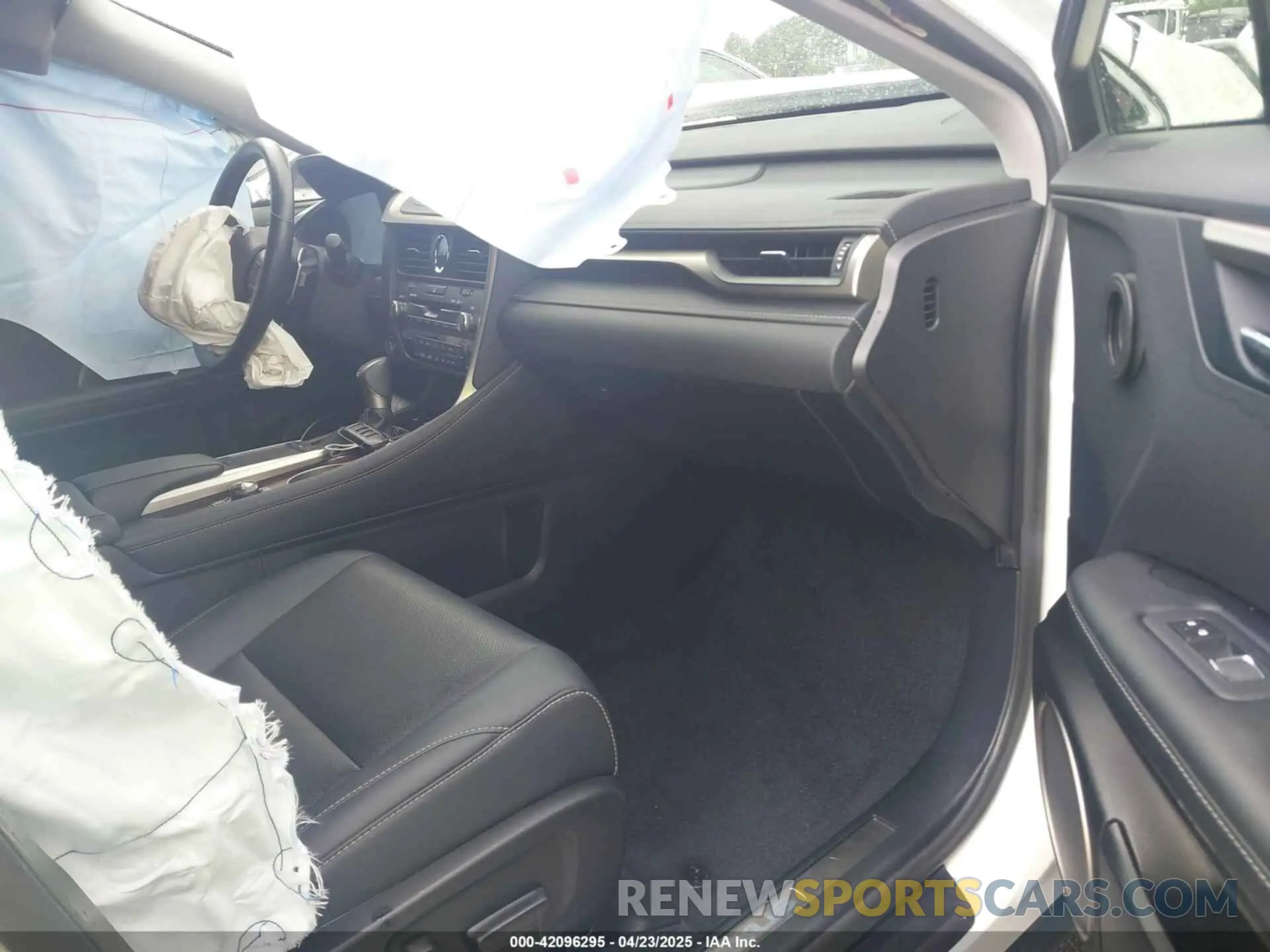 5 Photograph of a damaged car JTJHZMDA4M2050667 LEXUS RX 350 2021