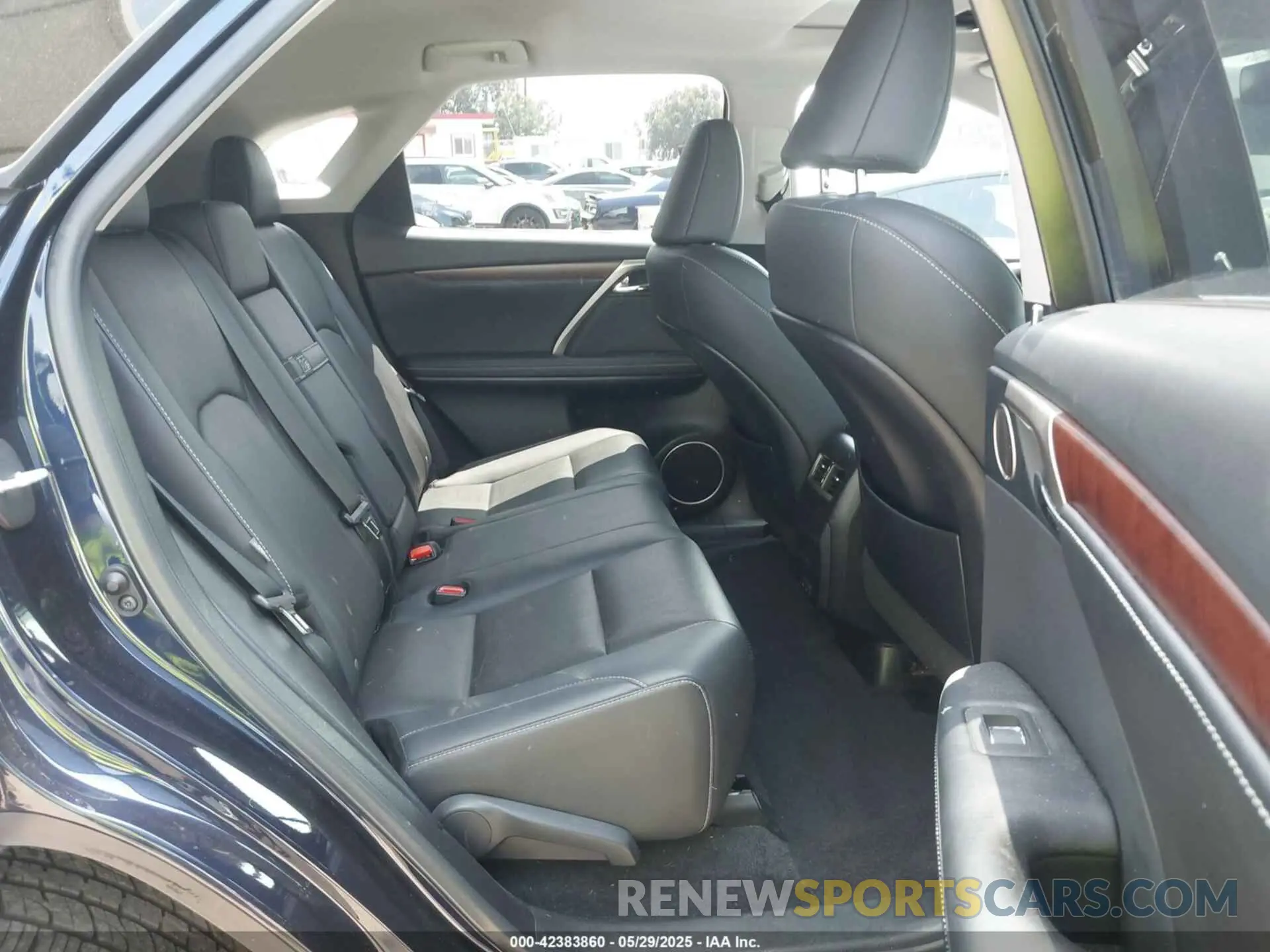 8 Photograph of a damaged car JTJHZMDA9M2053659 LEXUS RX 350 2021