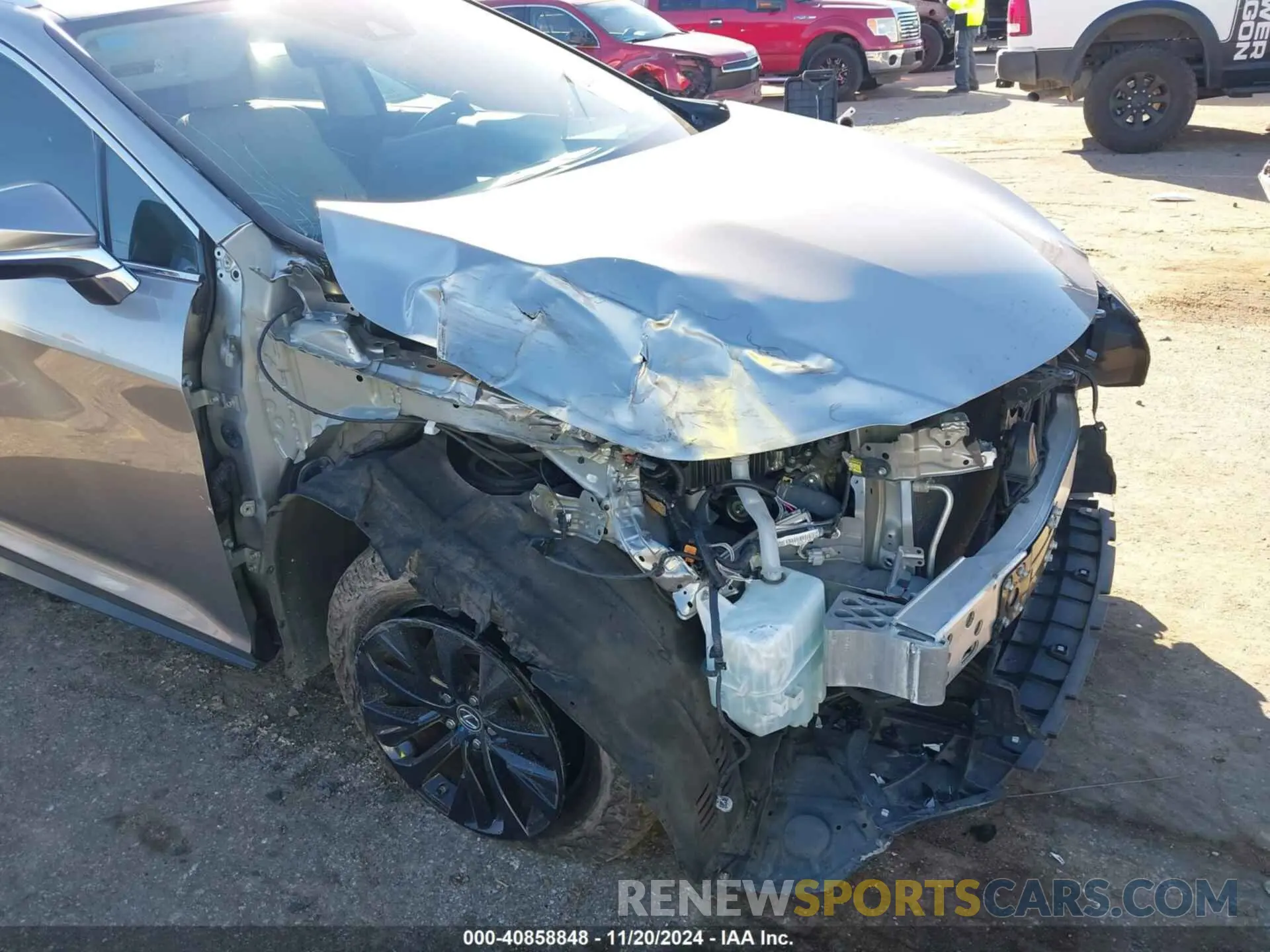 18 Photograph of a damaged car 2T2HZMAA0NC253318 LEXUS RX 350 2022