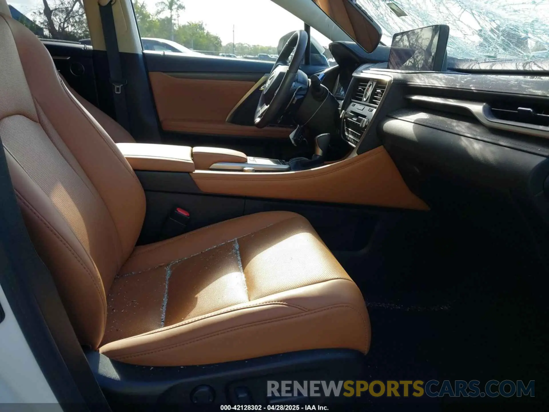 5 Фотография поврежденного автомобиля 2T2HZMAA2NC241719 LEXUS RX 350 2022