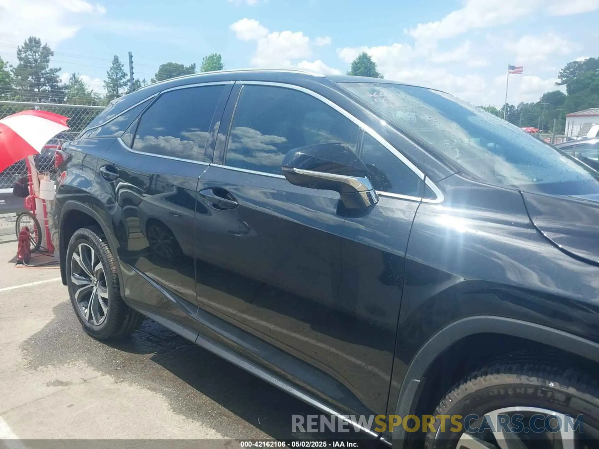 14 Photograph of a damaged car 2T2HZMAA5NC258871 LEXUS RX 350 2022
