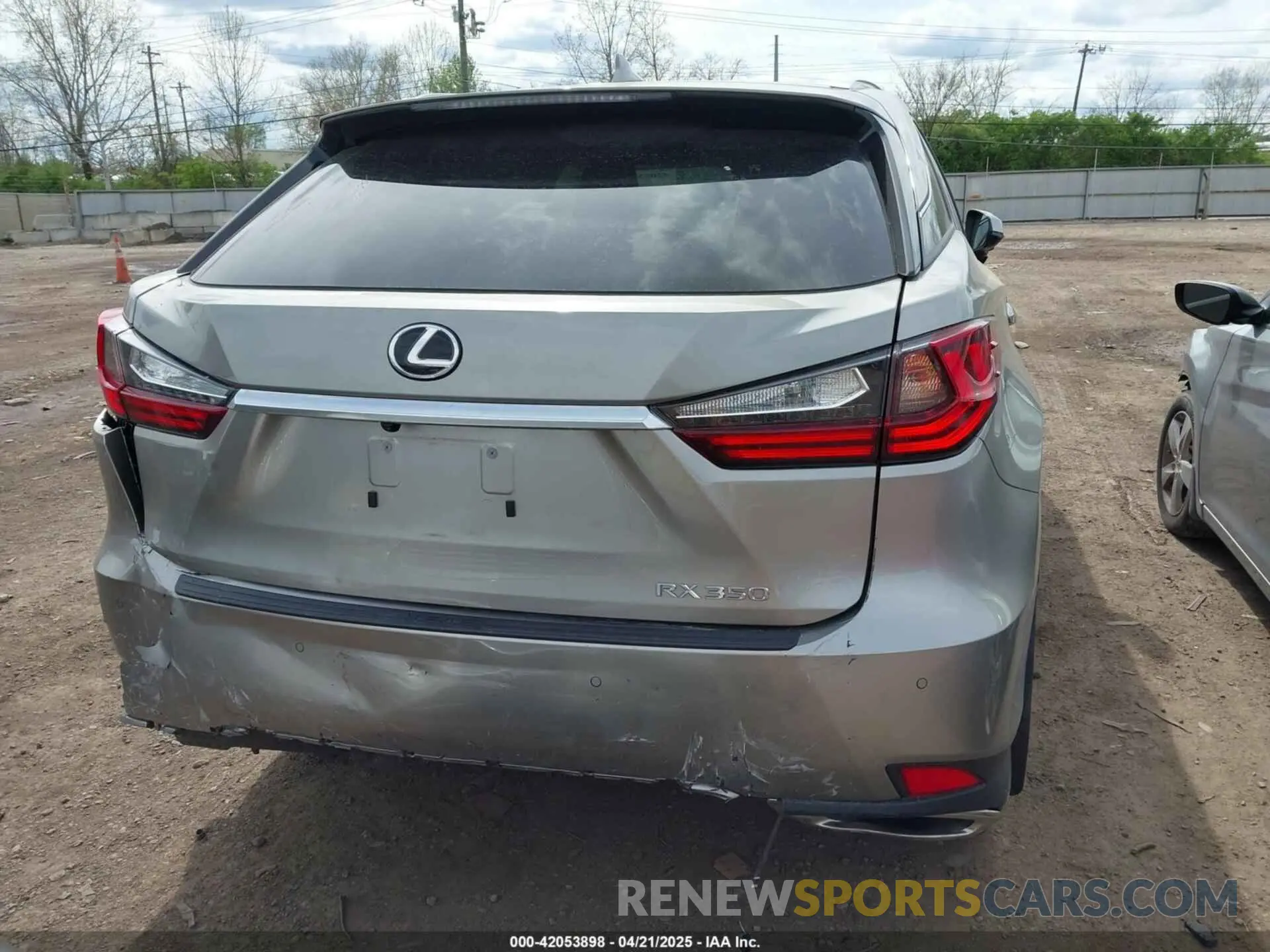 16 Photograph of a damaged car 2T2HZMAA6NC238967 LEXUS RX 350 2022