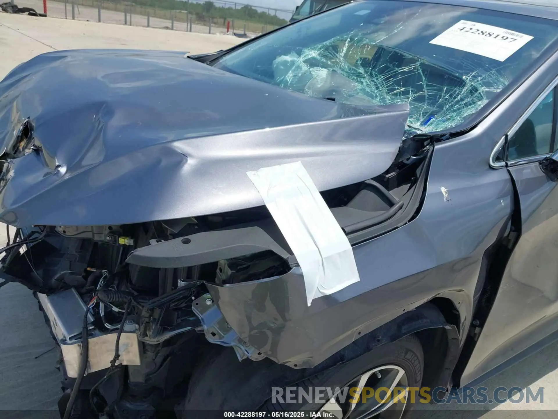 18 Photograph of a damaged car 2T2HZMAA6NC240640 LEXUS RX 350 2022