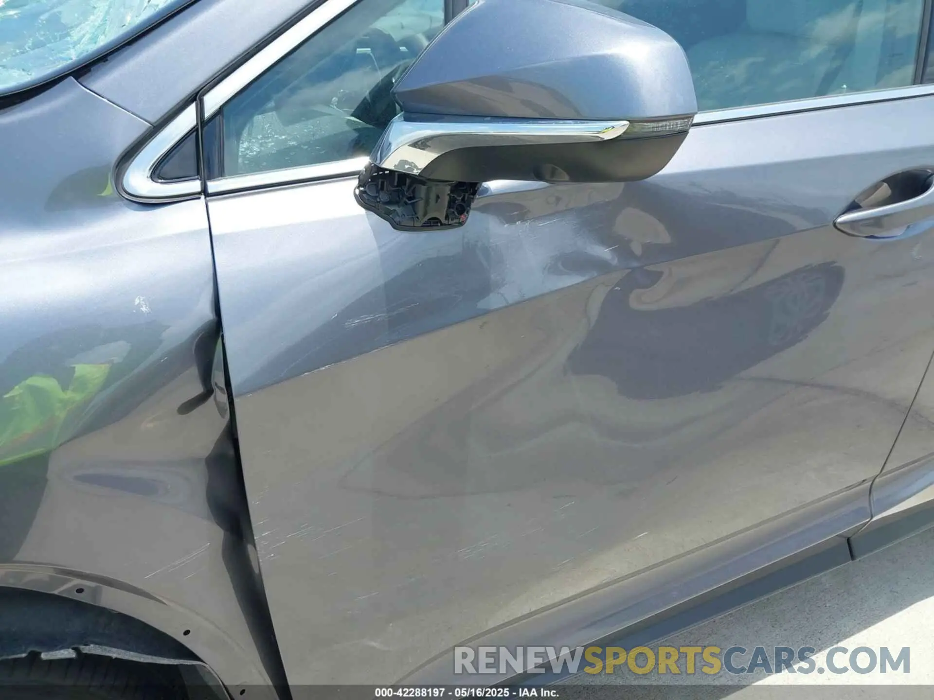 19 Photograph of a damaged car 2T2HZMAA6NC240640 LEXUS RX 350 2022