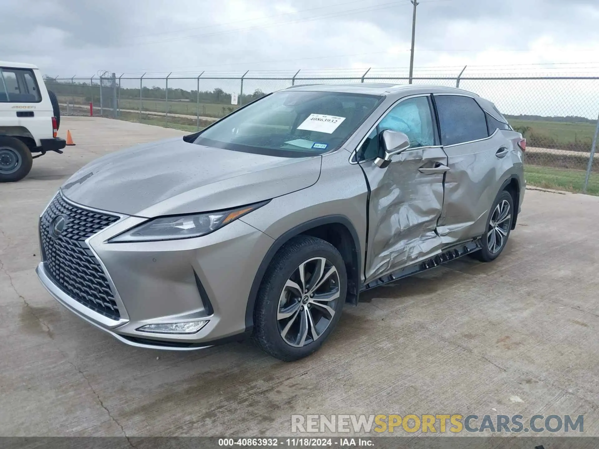 2 Photograph of a damaged car 2T2HZMAA6NC241335 LEXUS RX 350 2022